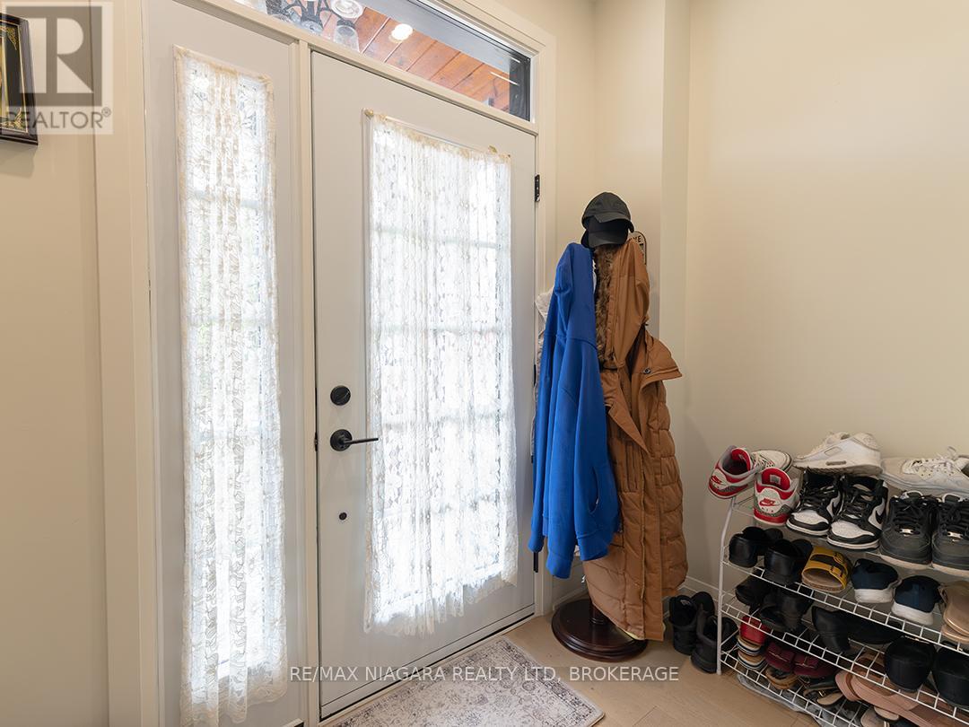 47 Omer Avenue, Port Colborne, Ontario  L3K 3Y4 - Photo 3 - X13484016