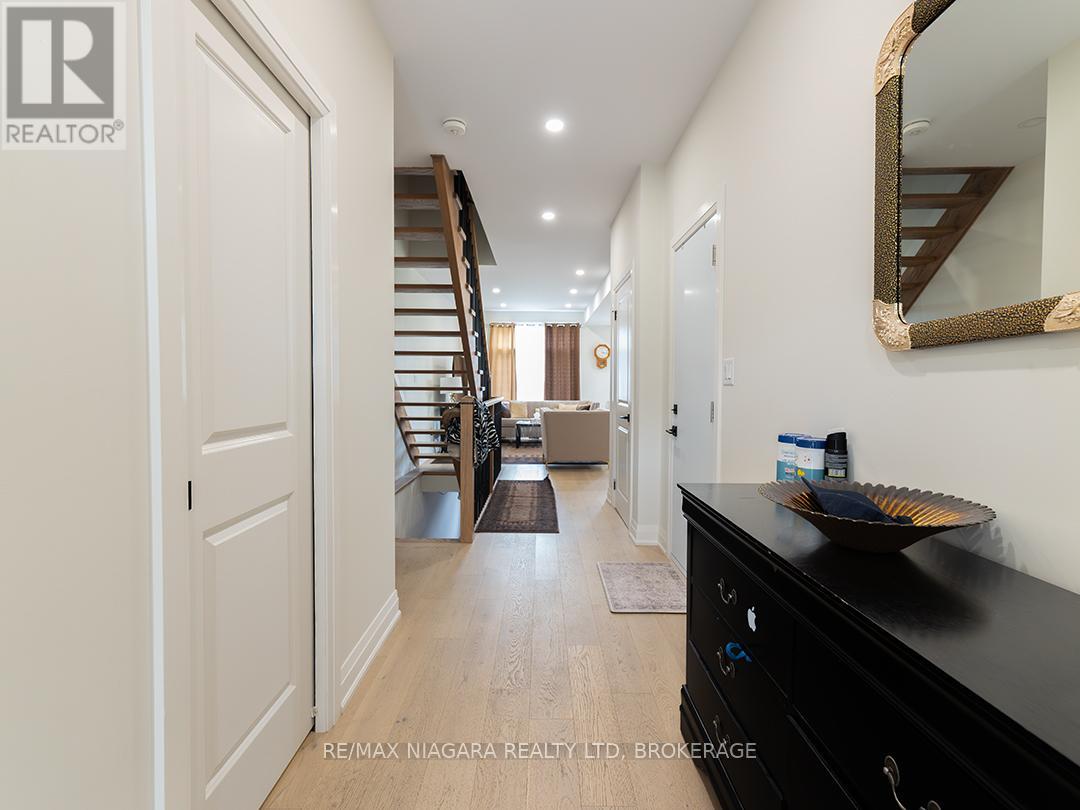 47 Omer Avenue, Port Colborne, Ontario  L3K 3Y4 - Photo 4 - X13484016
