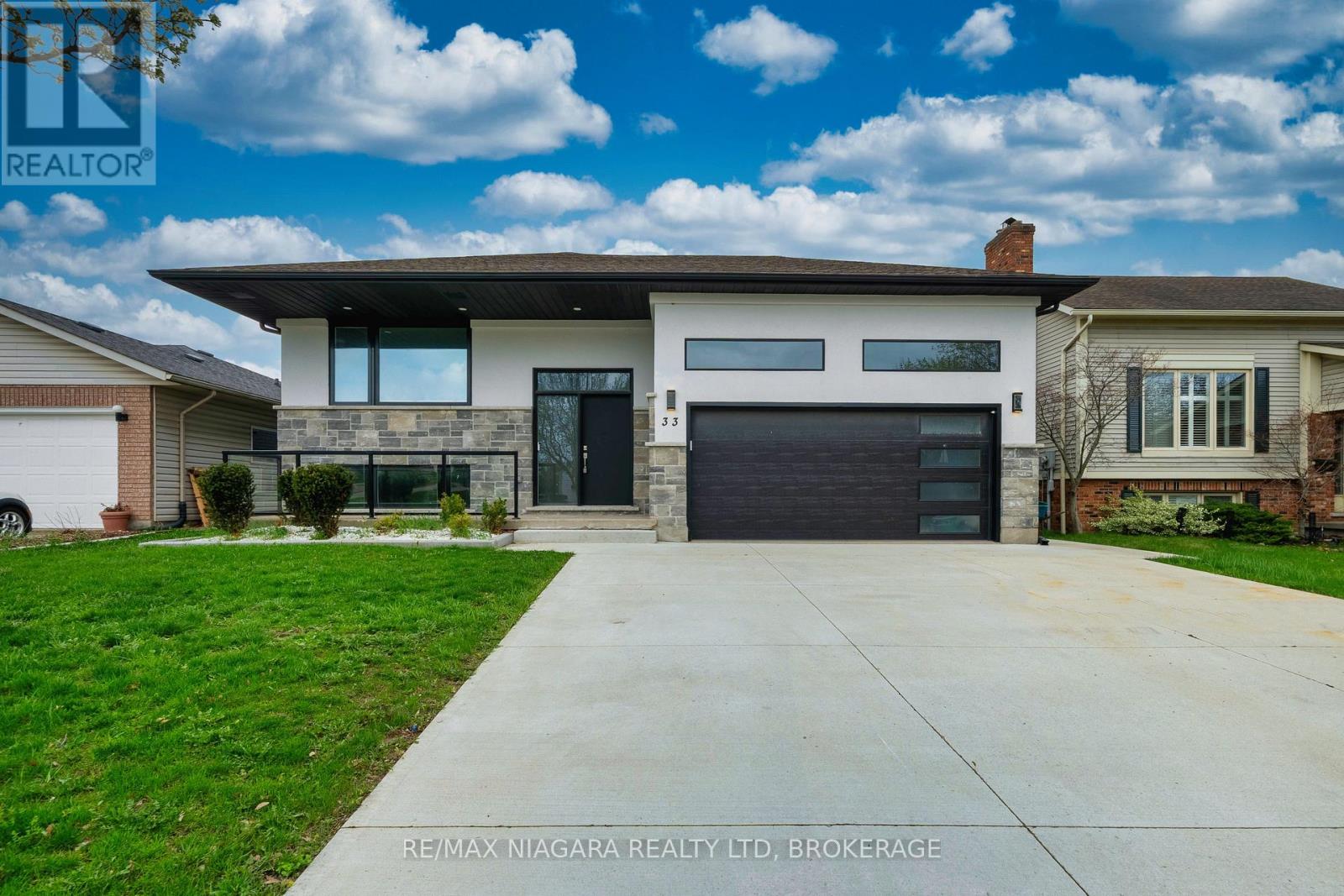 33 WEST FARMINGTON DRIVE, St. Catharines, Ontario