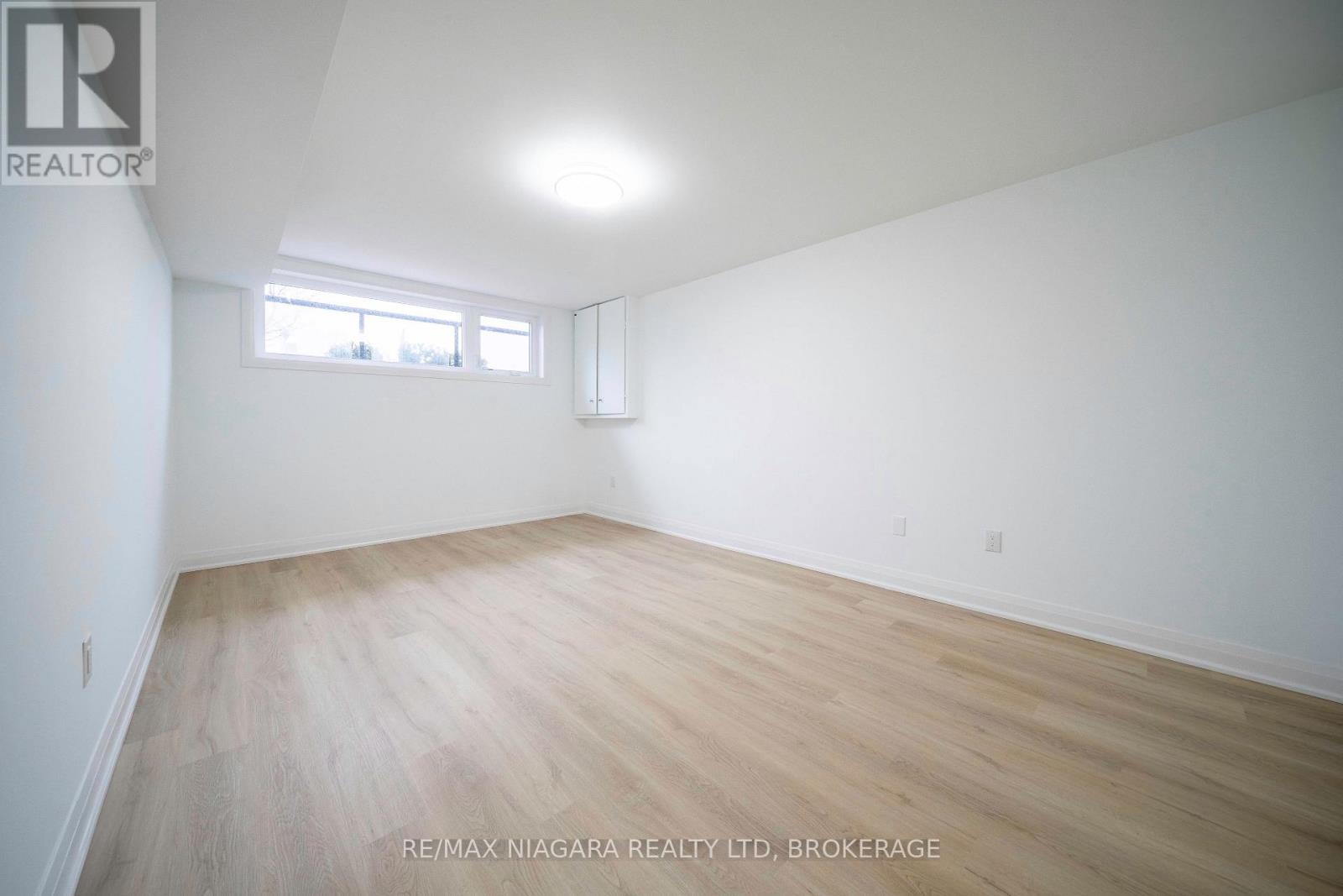 33 West Farmington Drive, St. Catharines, Ontario  L2S 3S3 - Photo 30 - X13484886