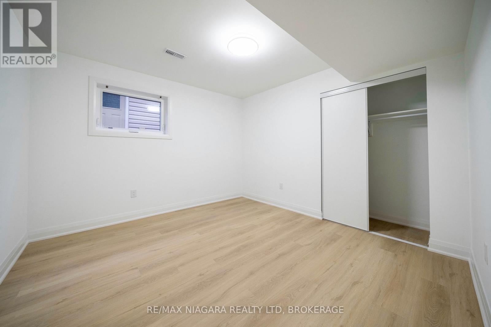 33 West Farmington Drive, St. Catharines, Ontario  L2S 3S3 - Photo 32 - X13484886