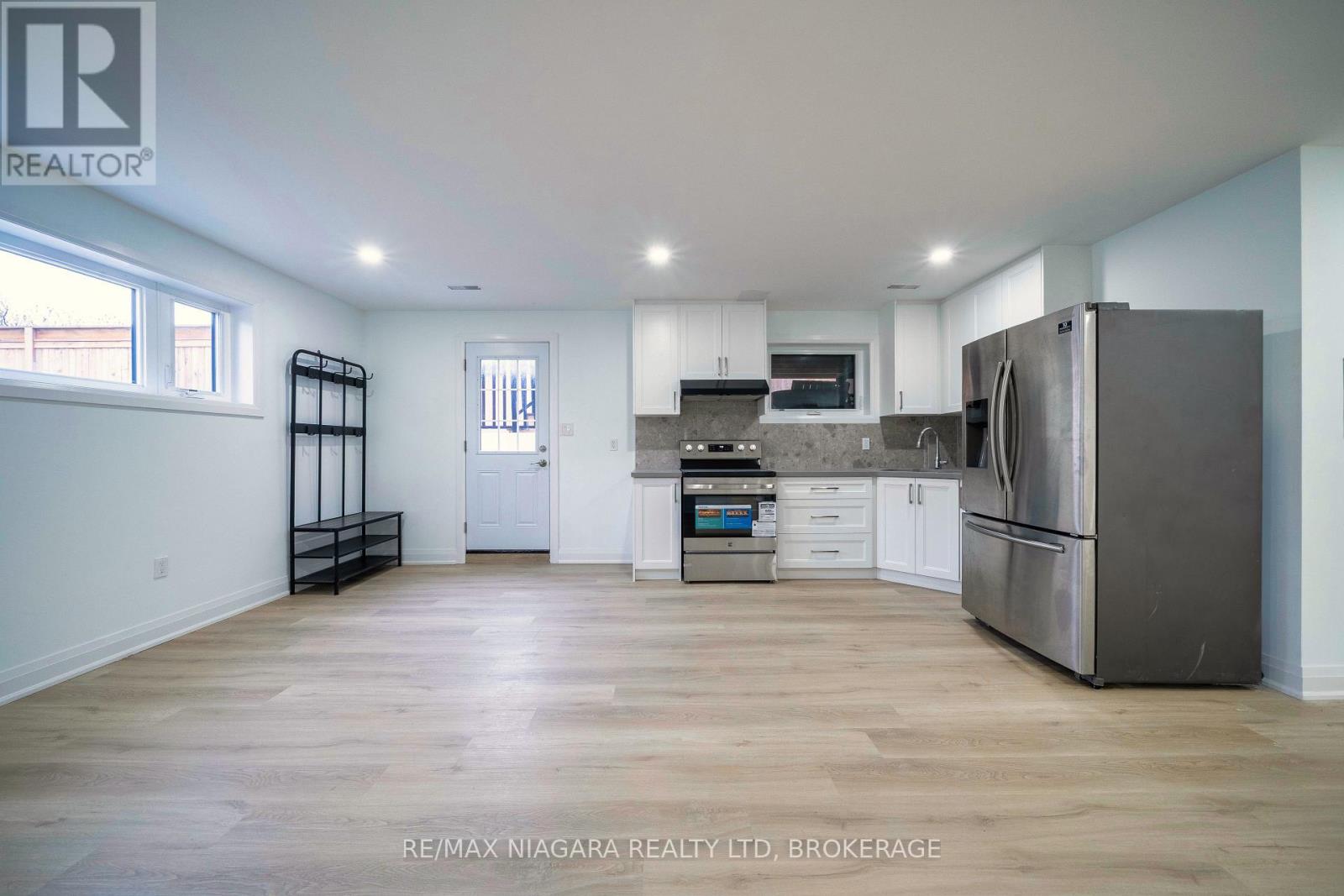 33 West Farmington Drive, St. Catharines, Ontario  L2S 3S3 - Photo 34 - X13484886