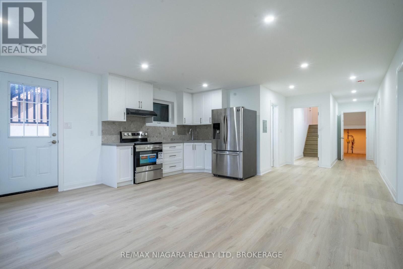33 West Farmington Drive, St. Catharines, Ontario  L2S 3S3 - Photo 36 - X13484886