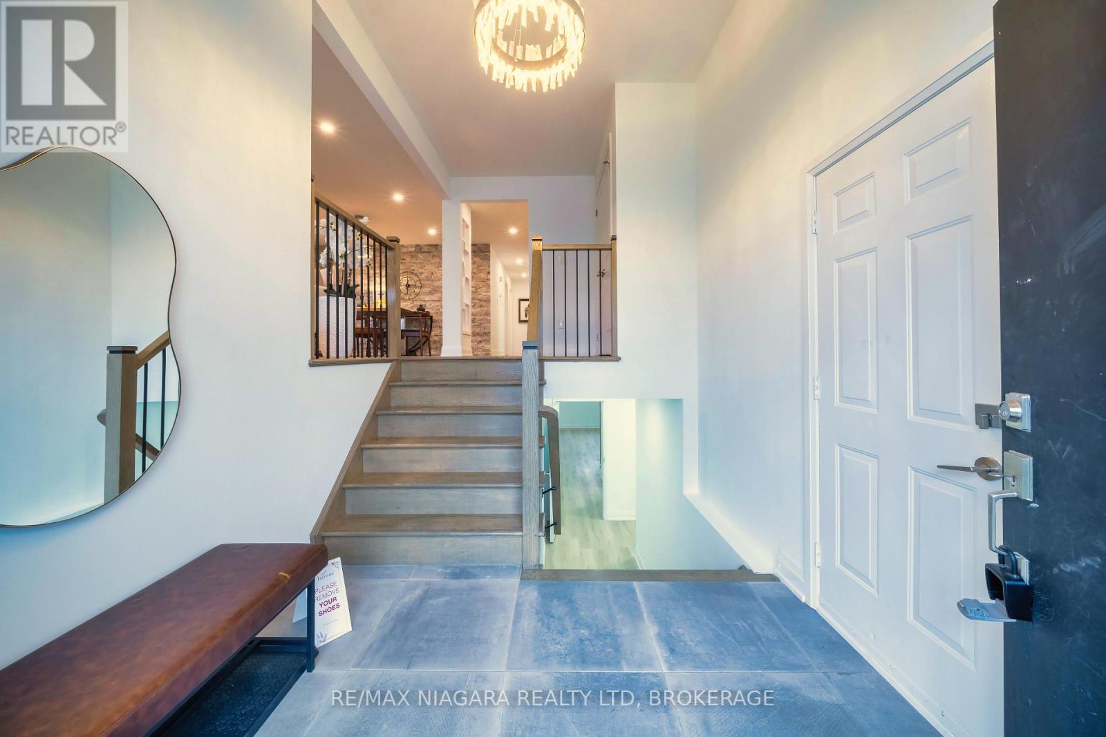 33 West Farmington Drive, St. Catharines, Ontario  L2S 3S3 - Photo 4 - X13484886