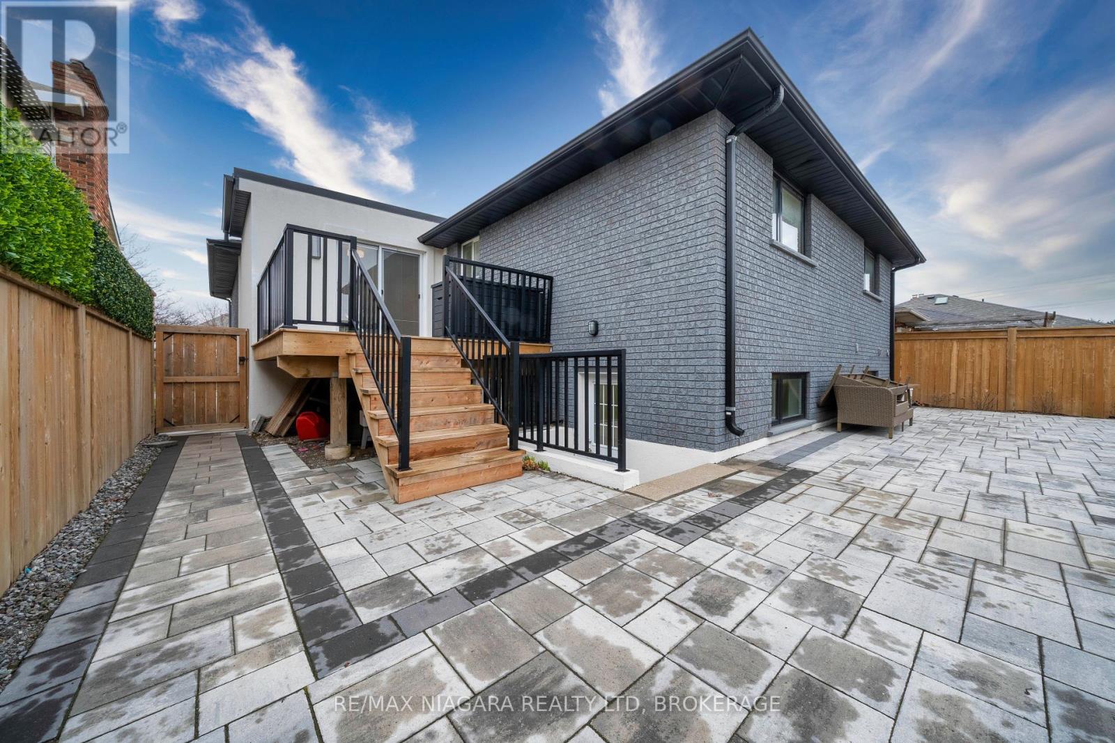 33 West Farmington Drive, St. Catharines, Ontario  L2S 3S3 - Photo 46 - X13484886