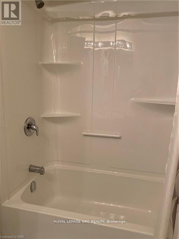 6394 Shapton Crescent, Niagara Falls, Ontario  L2H 0L8 - Photo 14 - X13486536