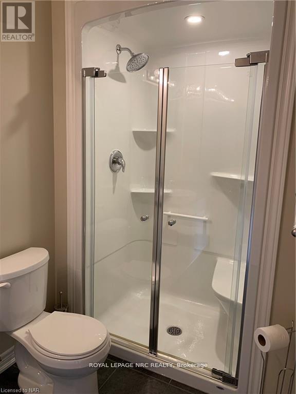 6394 Shapton Crescent, Niagara Falls, Ontario  L2H 0L8 - Photo 15 - X13486536