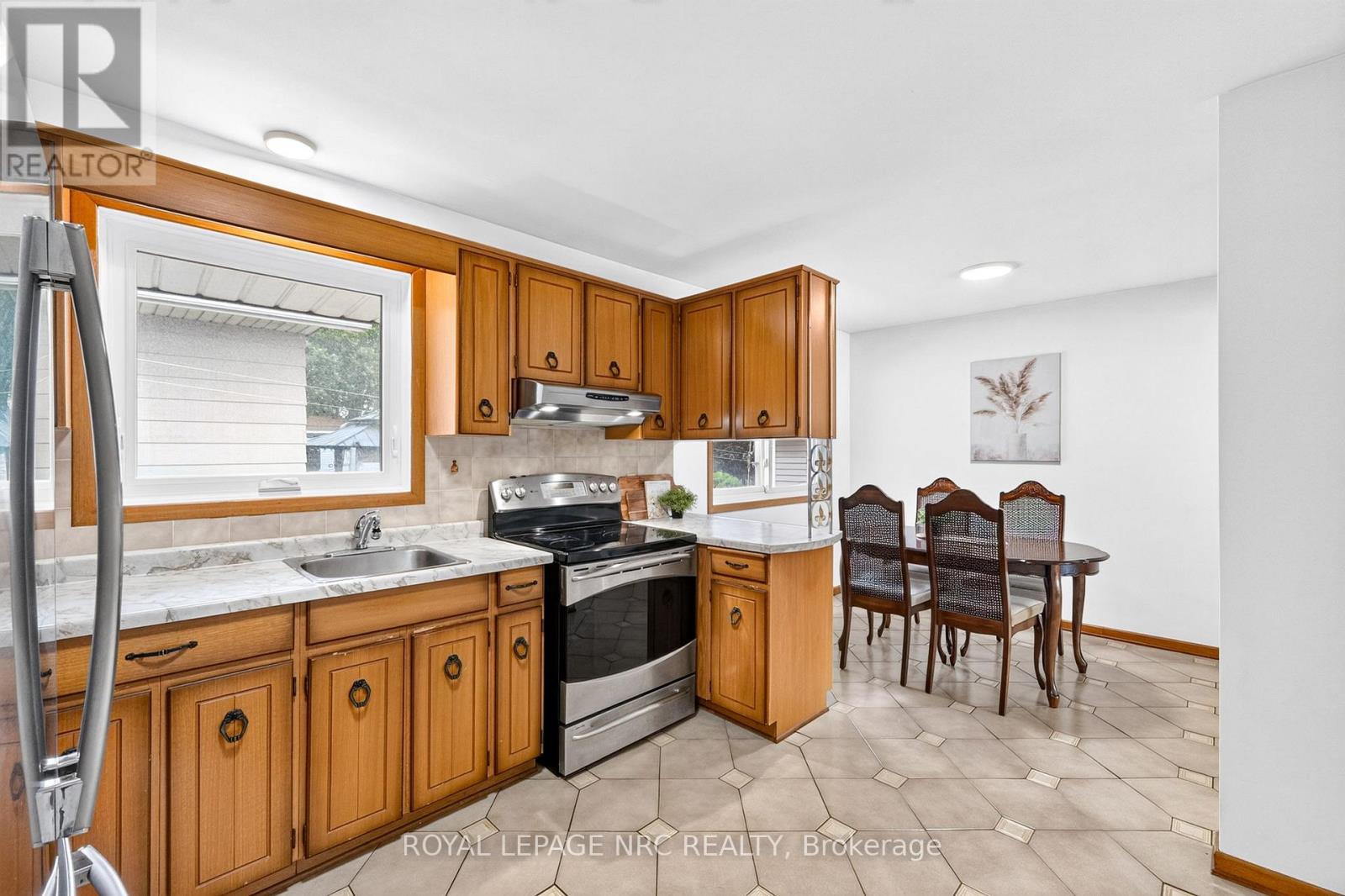 69 Royal Road, Port Colborne, Ontario  L3K 4B1 - Photo 14 - X13486568