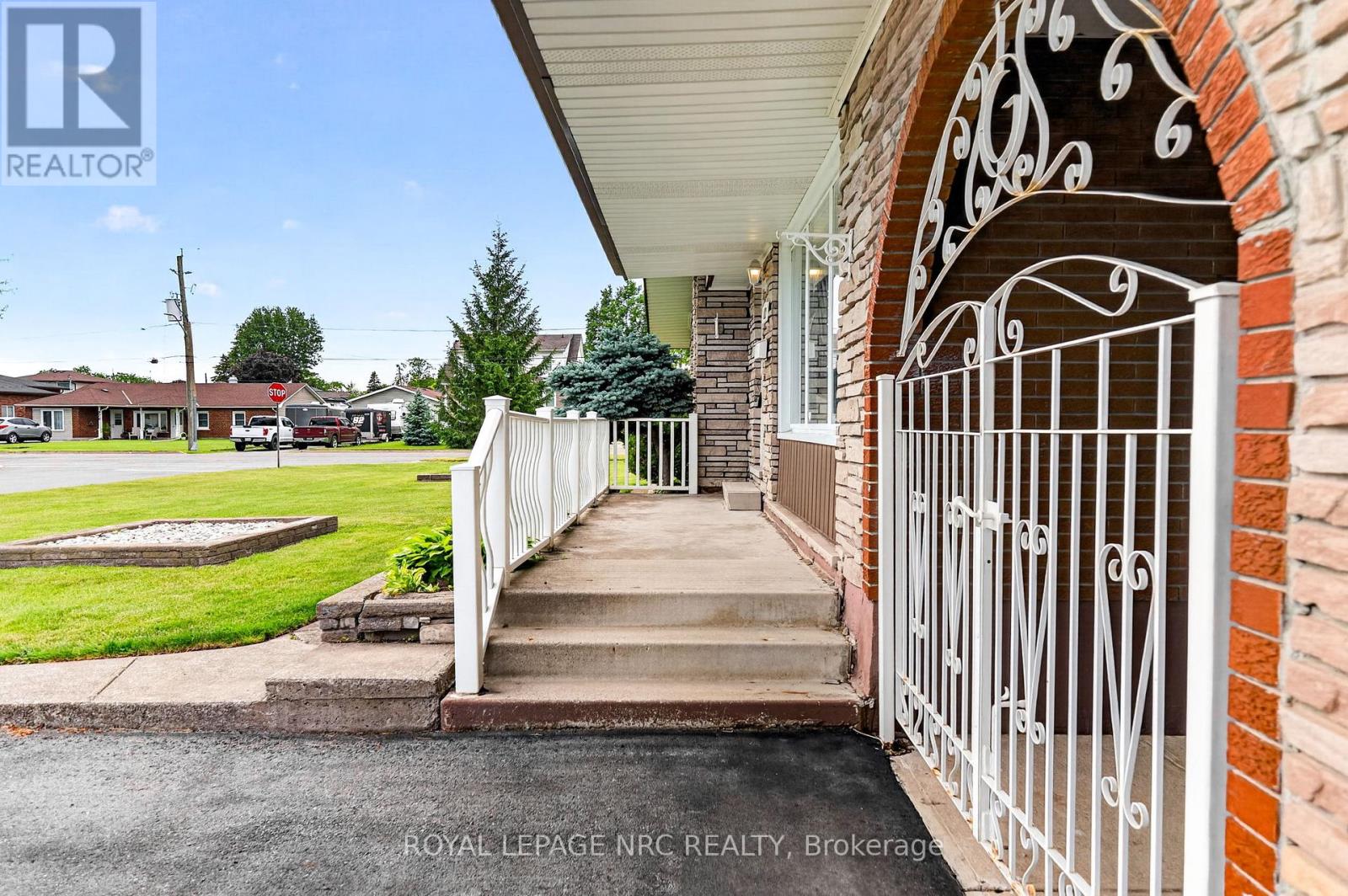 69 Royal Road, Port Colborne, Ontario  L3K 4B1 - Photo 5 - X13486568