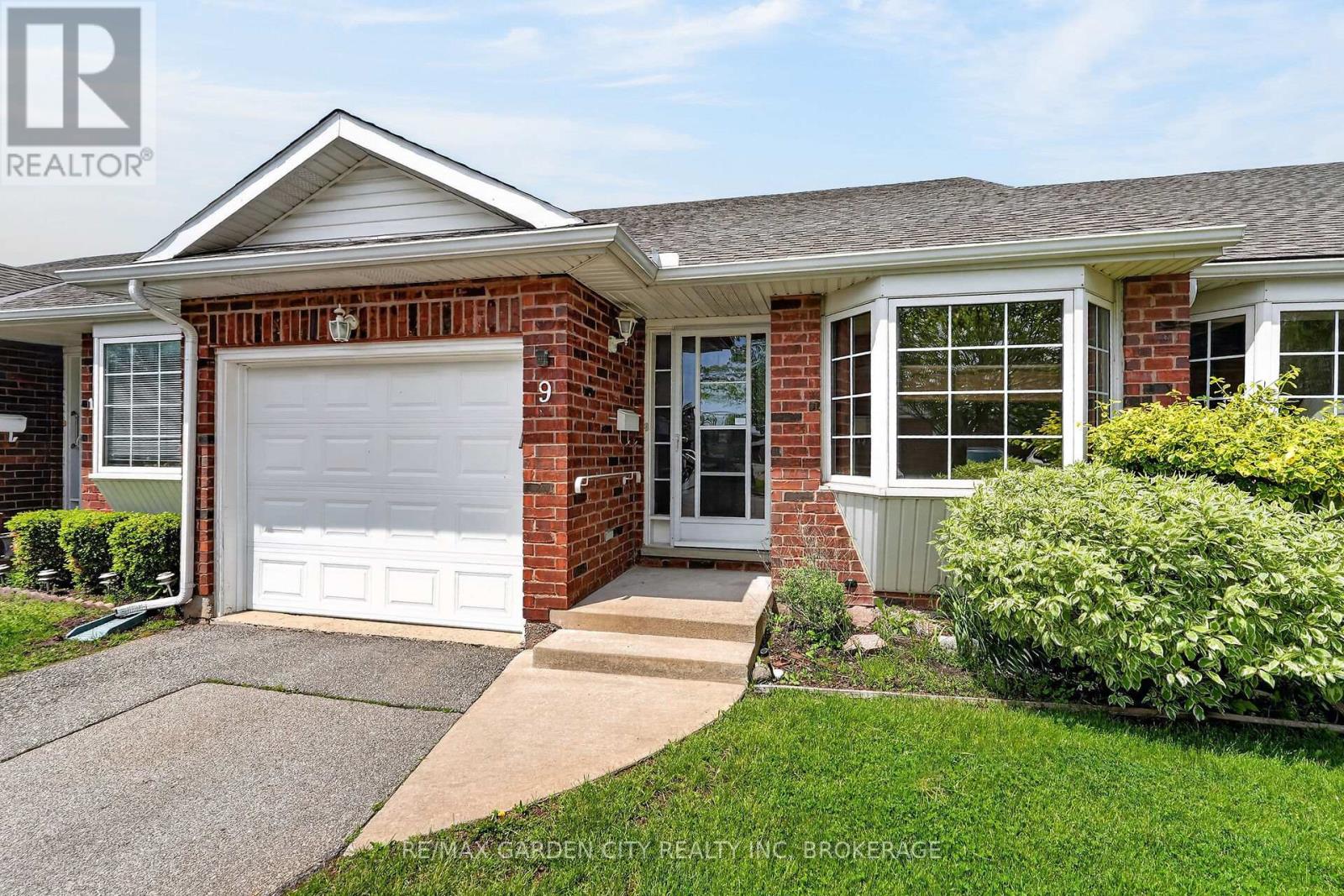 9 - 162 First Street, Welland, Ontario  L3B 4S2 - Photo 3 - X13487398