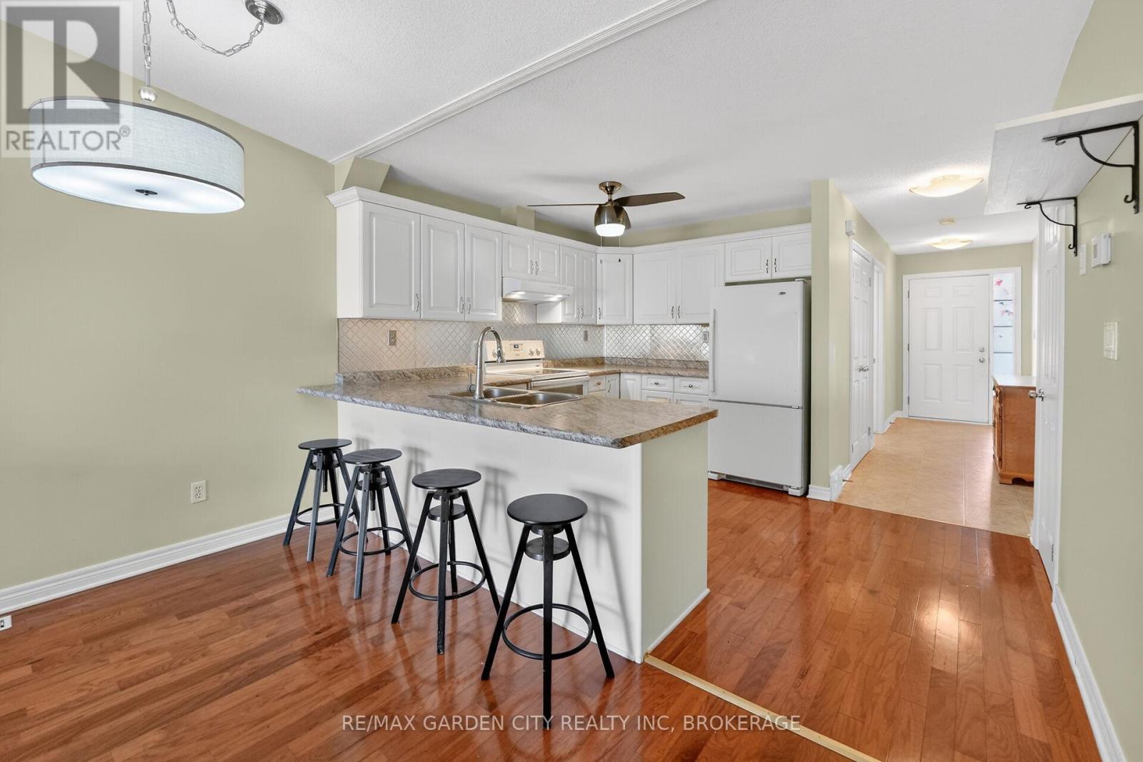 9 - 162 First Street, Welland, Ontario  L3B 4S2 - Photo 6 - X13487398
