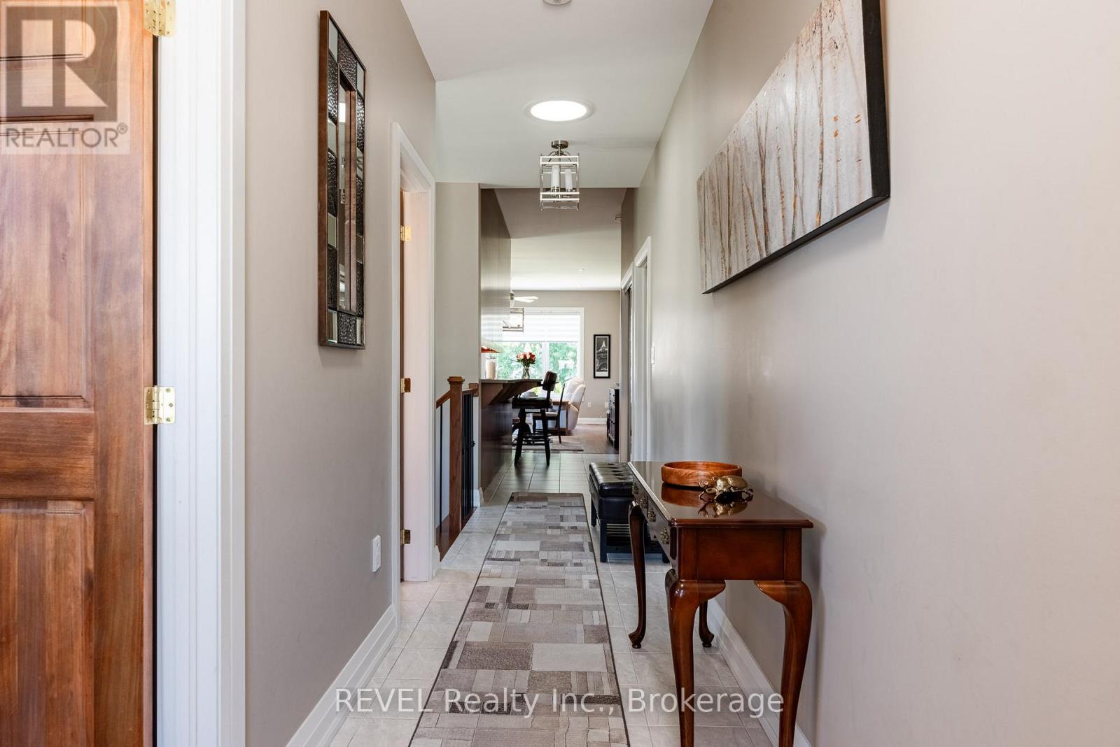 19 Francesco Crescent, St. Catharines, Ontario  L2S 4C7 - Photo 3 - X13487342