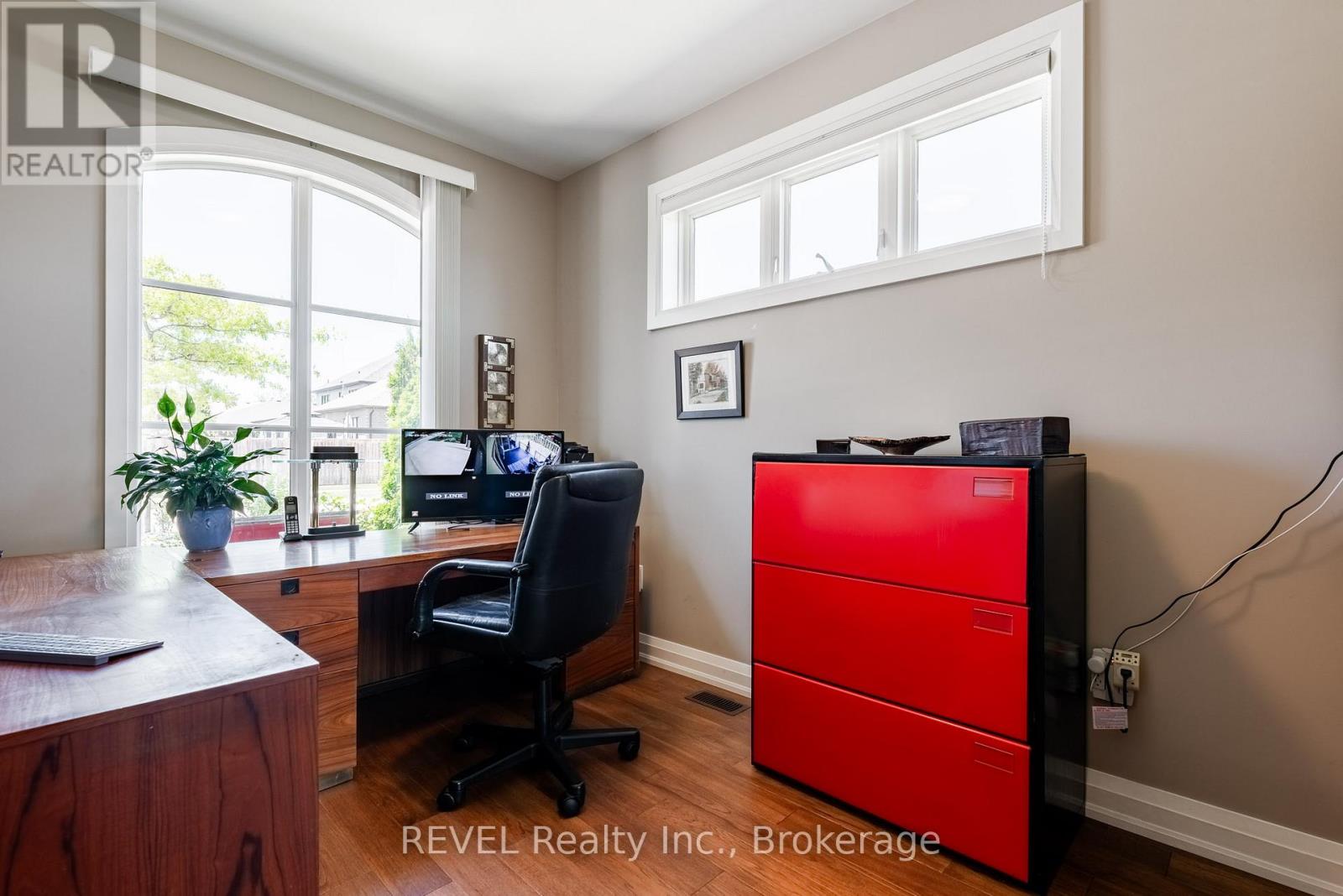 19 Francesco Crescent, St. Catharines, Ontario  L2S 4C7 - Photo 5 - X13487342
