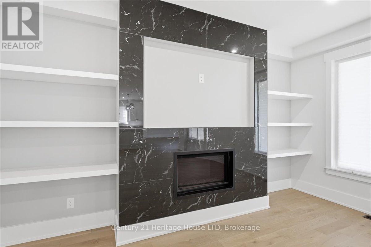 2476 Colangelo Drive, Niagara Falls, Ontario  L2J 0A1 - Photo 10 - X13487506