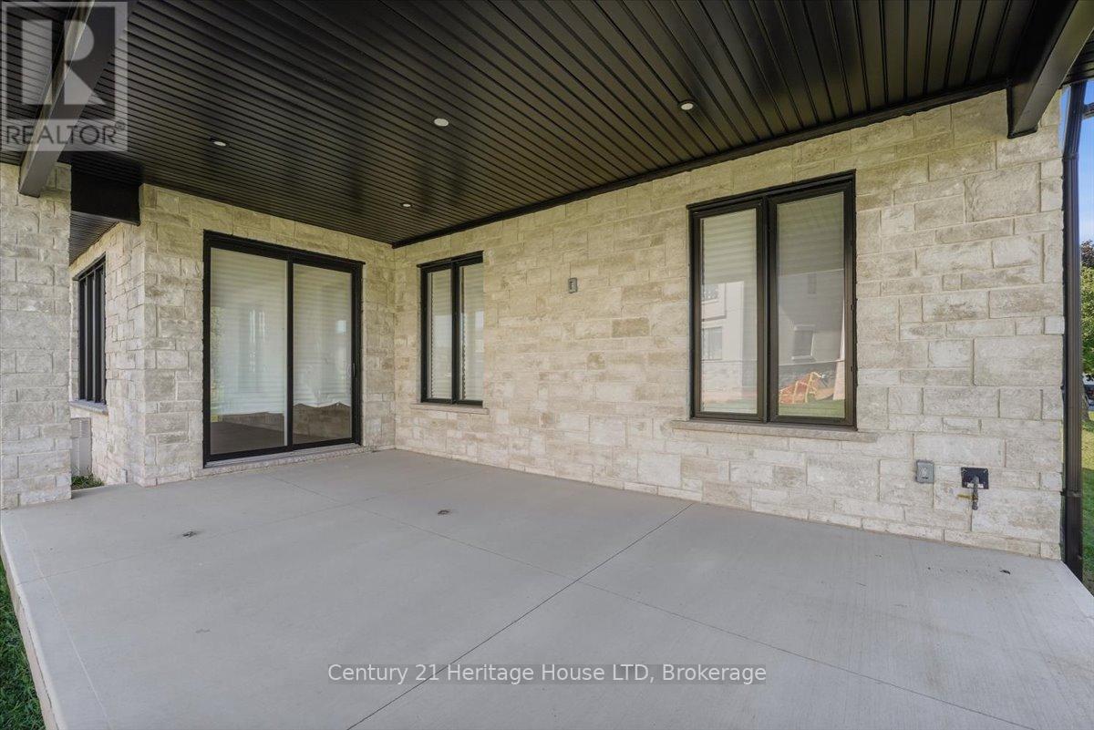 2476 Colangelo Drive, Niagara Falls, Ontario  L2J 0A1 - Photo 38 - X13487506