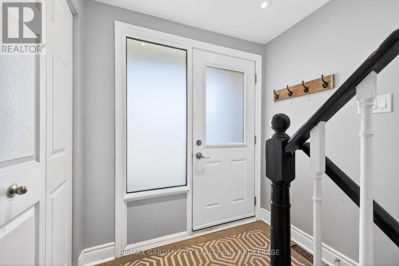 8 - 3008 Palmer Drive, Burlington, Ontario  L7M 1L2 - Photo 2 - W13489412