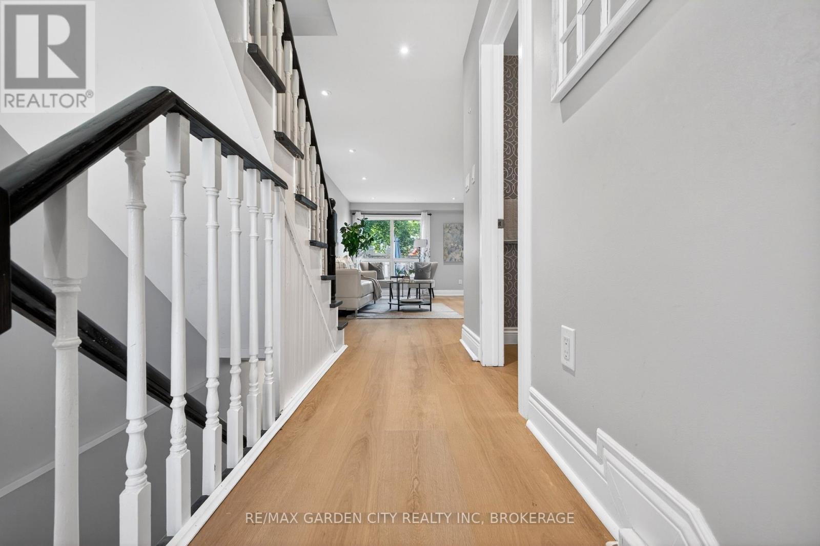 8 - 3008 Palmer Drive, Burlington, Ontario  L7M 1L2 - Photo 3 - W13489412