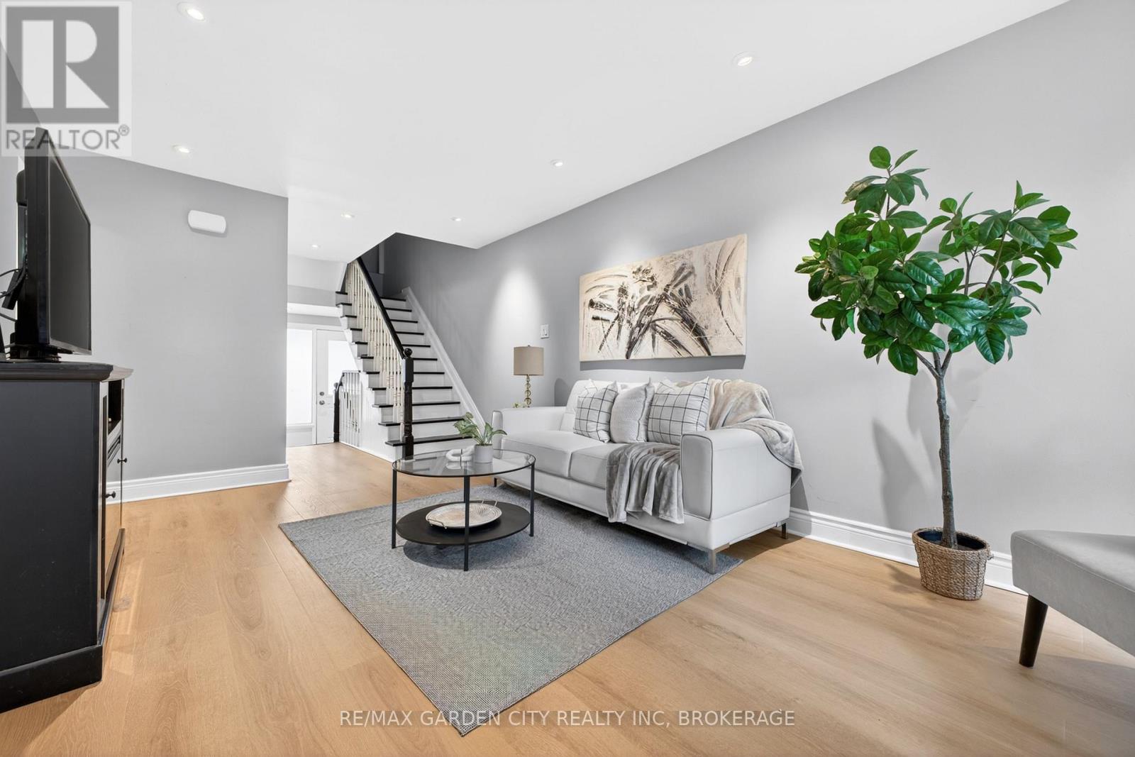 8 - 3008 Palmer Drive, Burlington, Ontario  L7M 1L2 - Photo 4 - W13489412