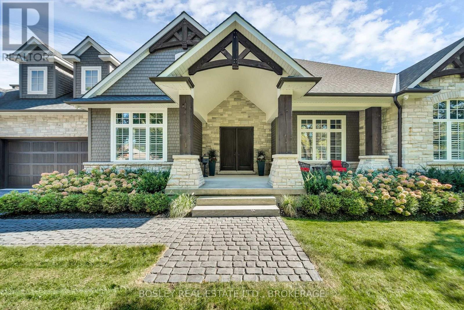 94 Terrence Park Drive, Hamilton, Ontario  L9G 1C2 - Photo 2 - X13488496