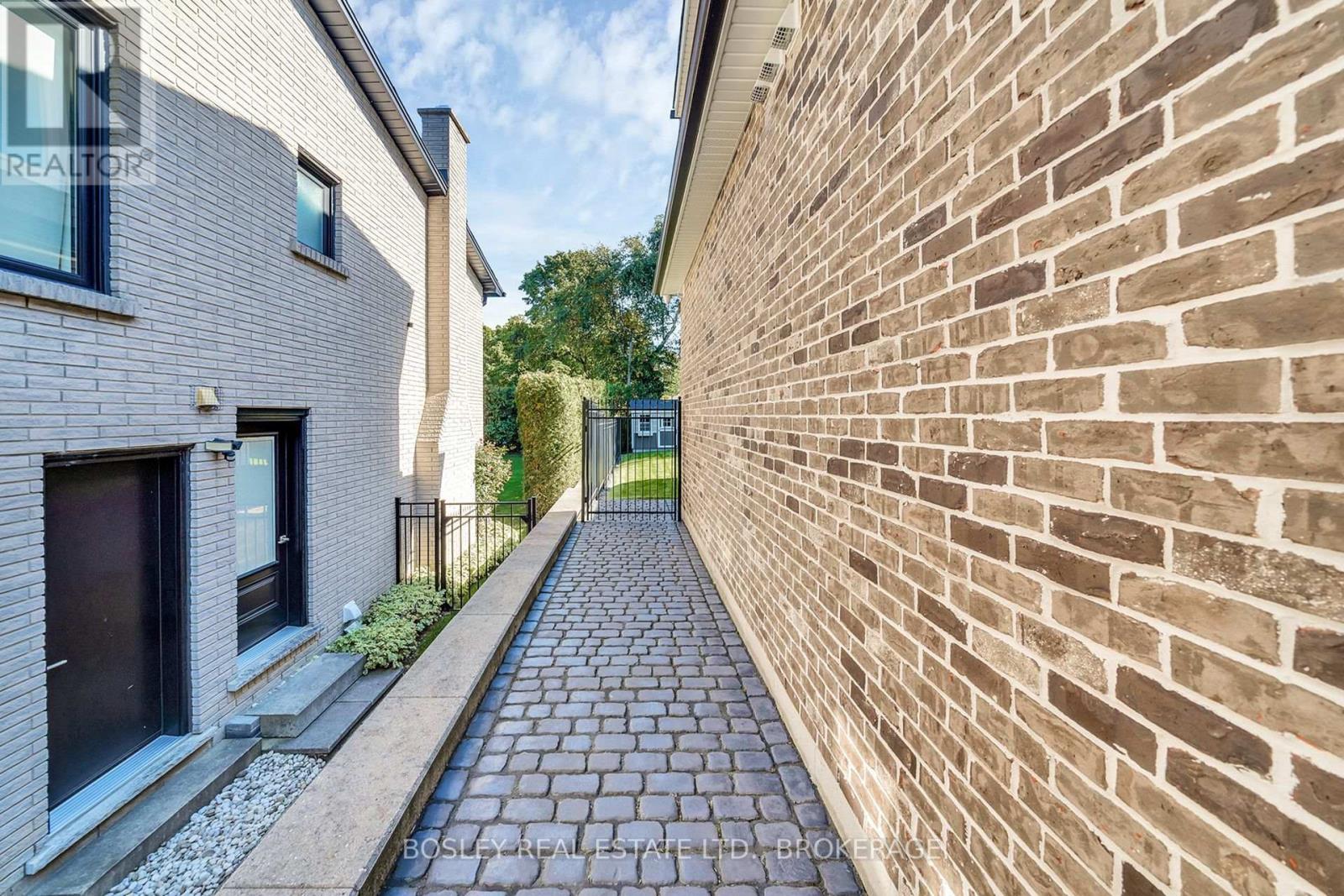 94 Terrence Park Drive, Hamilton, Ontario  L9G 1C2 - Photo 48 - X13488496