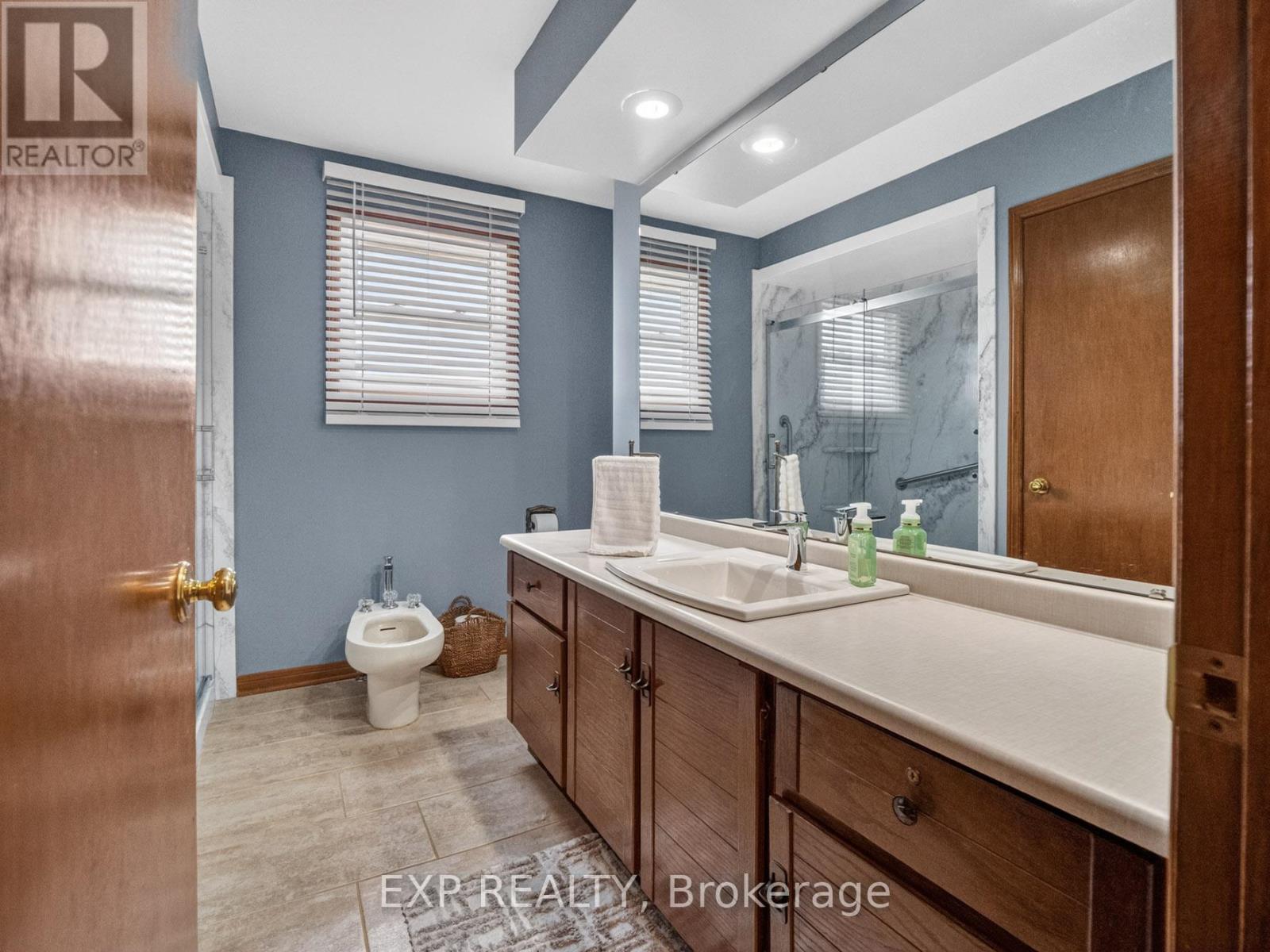 38 Capri Street, Thorold, Ontario  L2V 4S8 - Photo 19 - X13488546