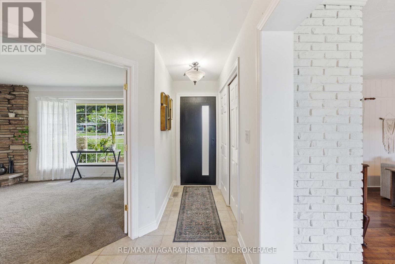 1042 Lakeshore Road W, St. Catharines, Ontario  L2R 6P9 - Photo 4 - X13488554