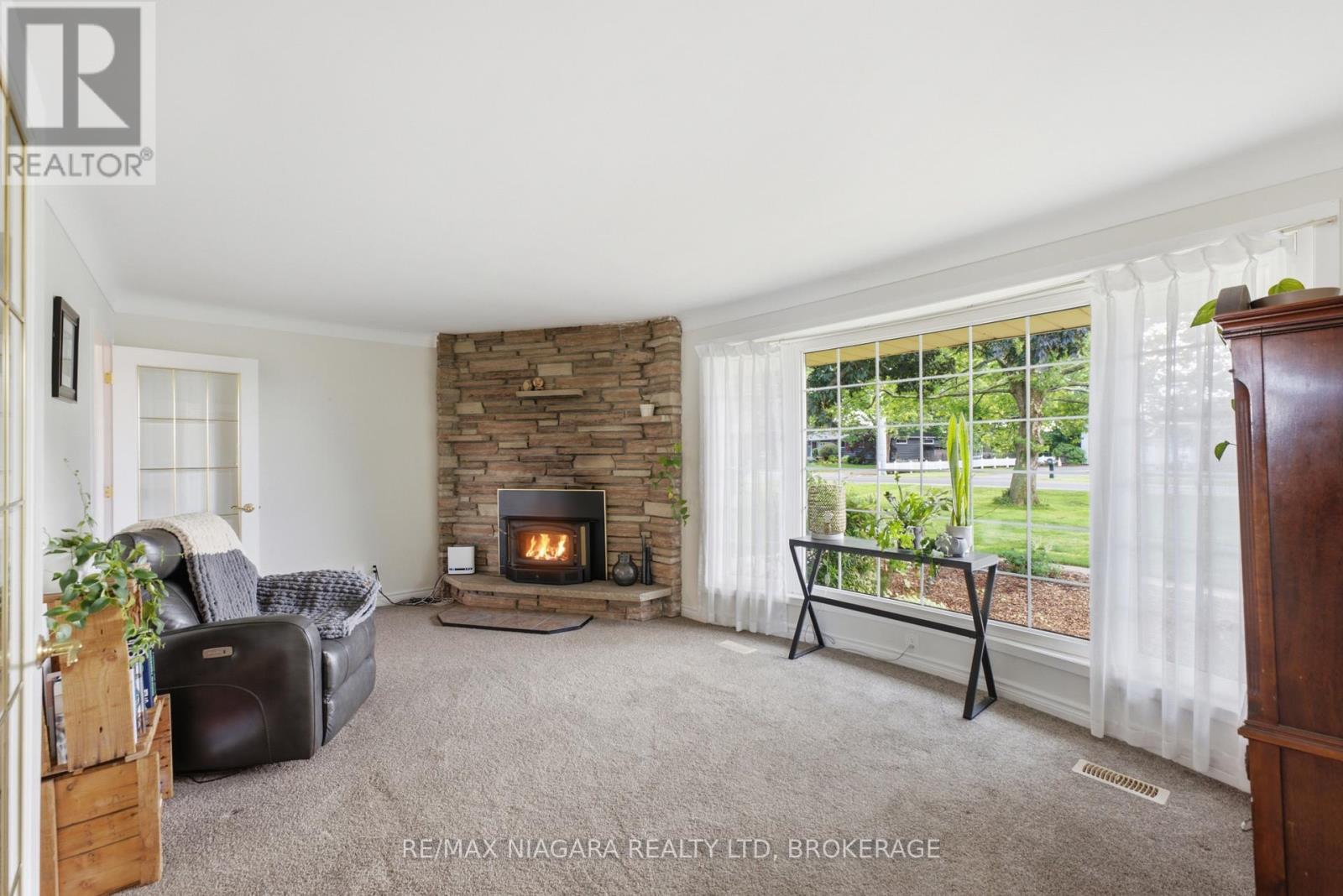 1042 Lakeshore Road W, St. Catharines, Ontario  L2R 6P9 - Photo 5 - X13488554