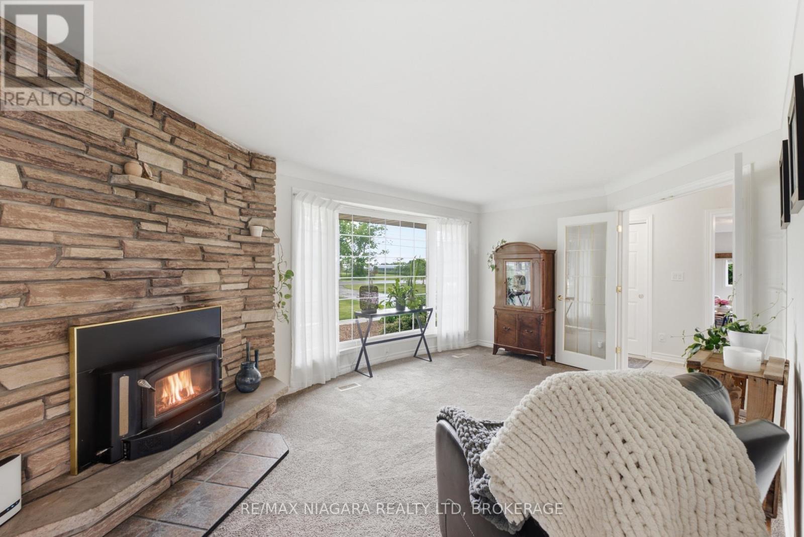 1042 Lakeshore Road W, St. Catharines, Ontario  L2R 6P9 - Photo 6 - X13488554