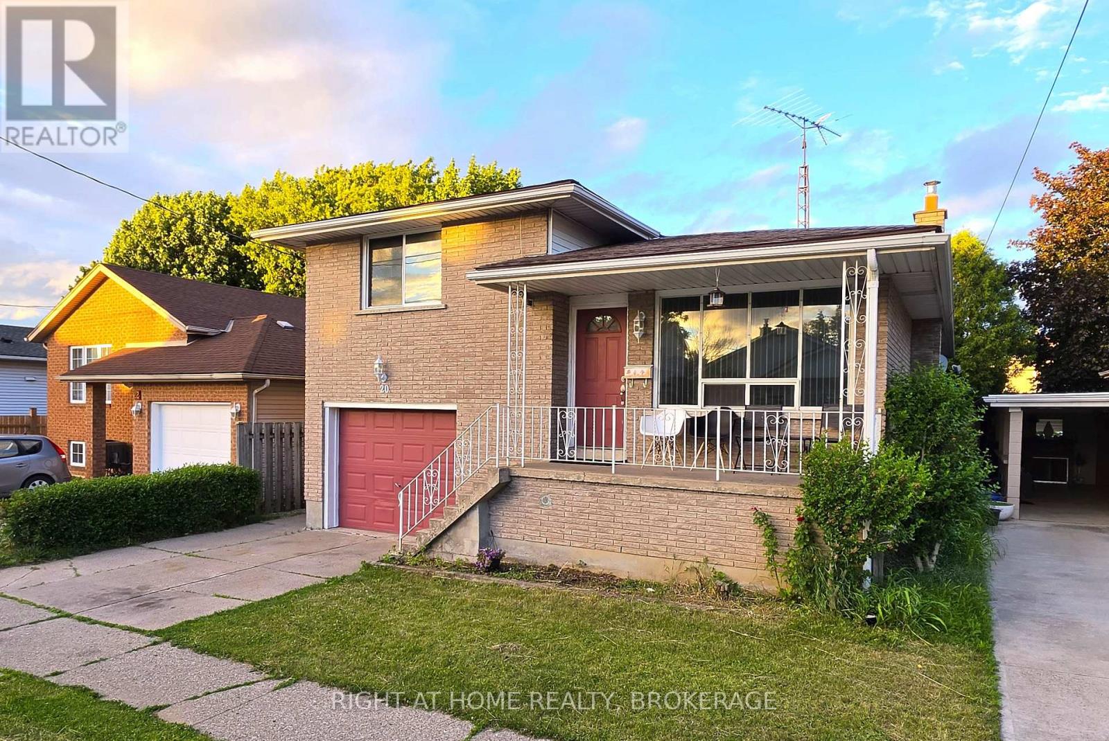 20 AUGUSTA AVENUE, St. Catharines, Ontario