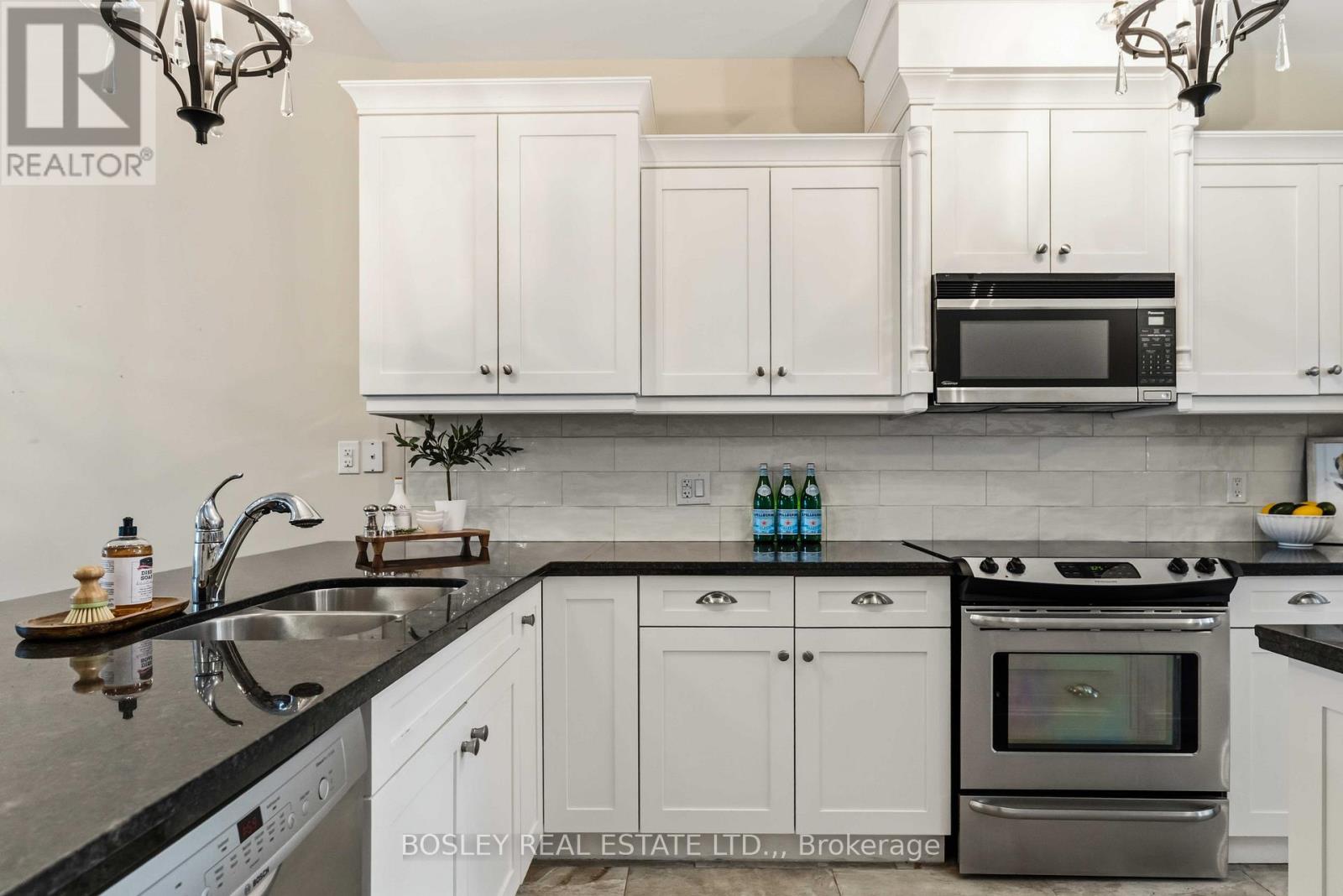13 Emerald Common, St. Catharines, Ontario  L2M 0A7 - Photo 12 - X13489796