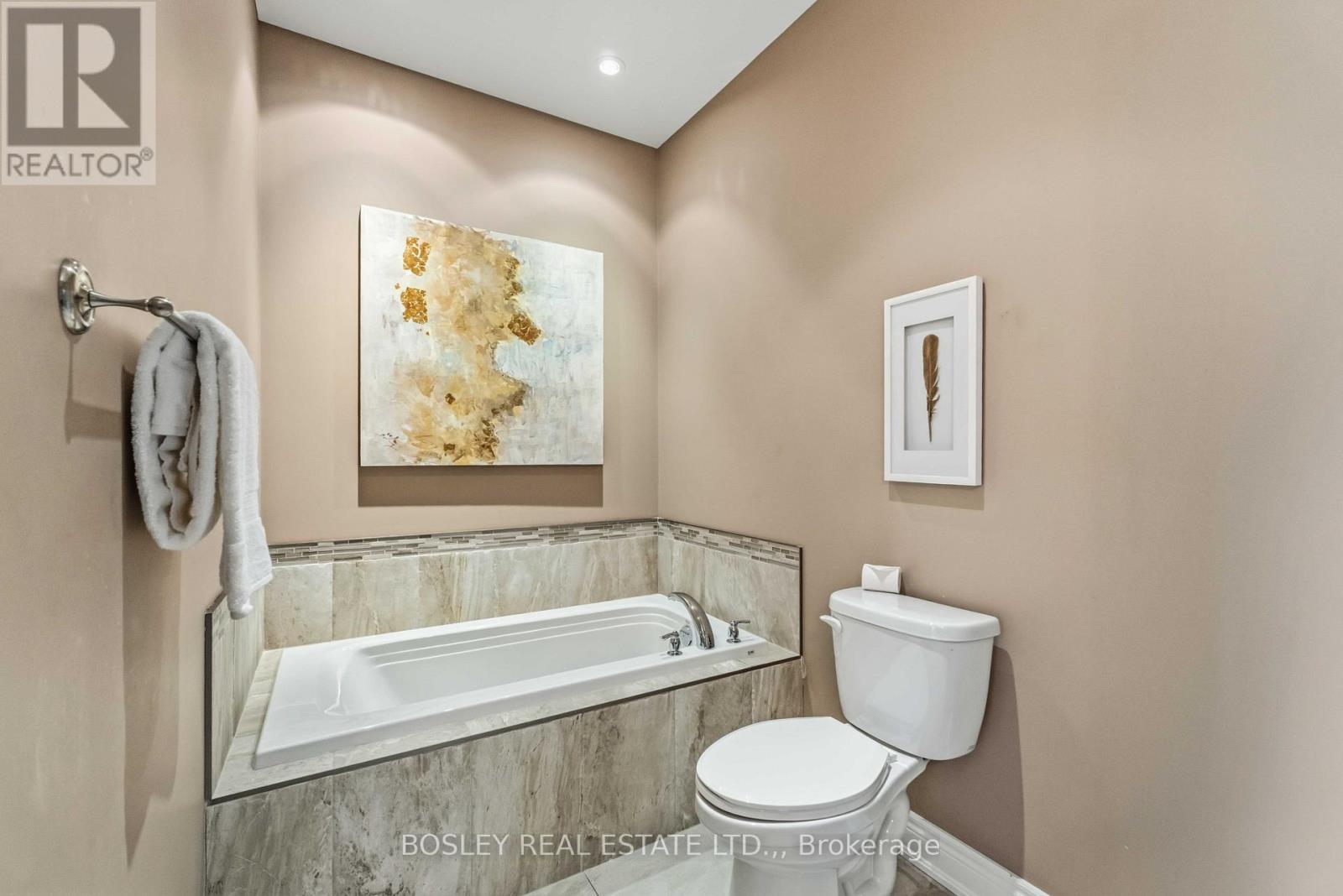13 Emerald Common, St. Catharines, Ontario  L2M 0A7 - Photo 17 - X13489796
