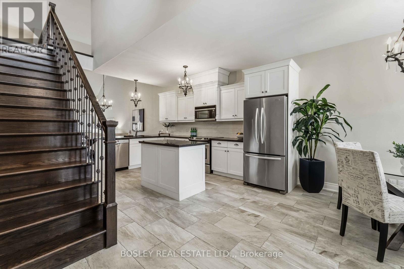 13 Emerald Common, St. Catharines, Ontario  L2M 0A7 - Photo 2 - X13489796