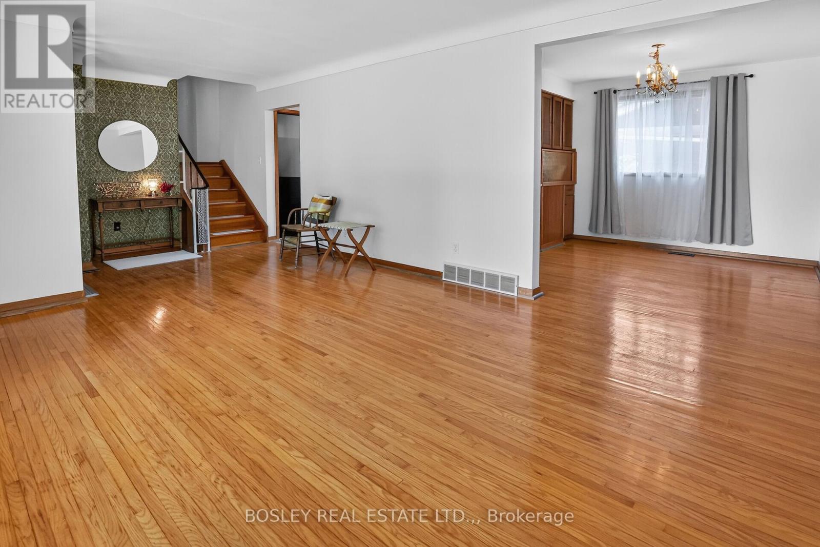 8410 Ares Court, Niagara Falls, Ontario  L2G 6P1 - Photo 6 - X13490446