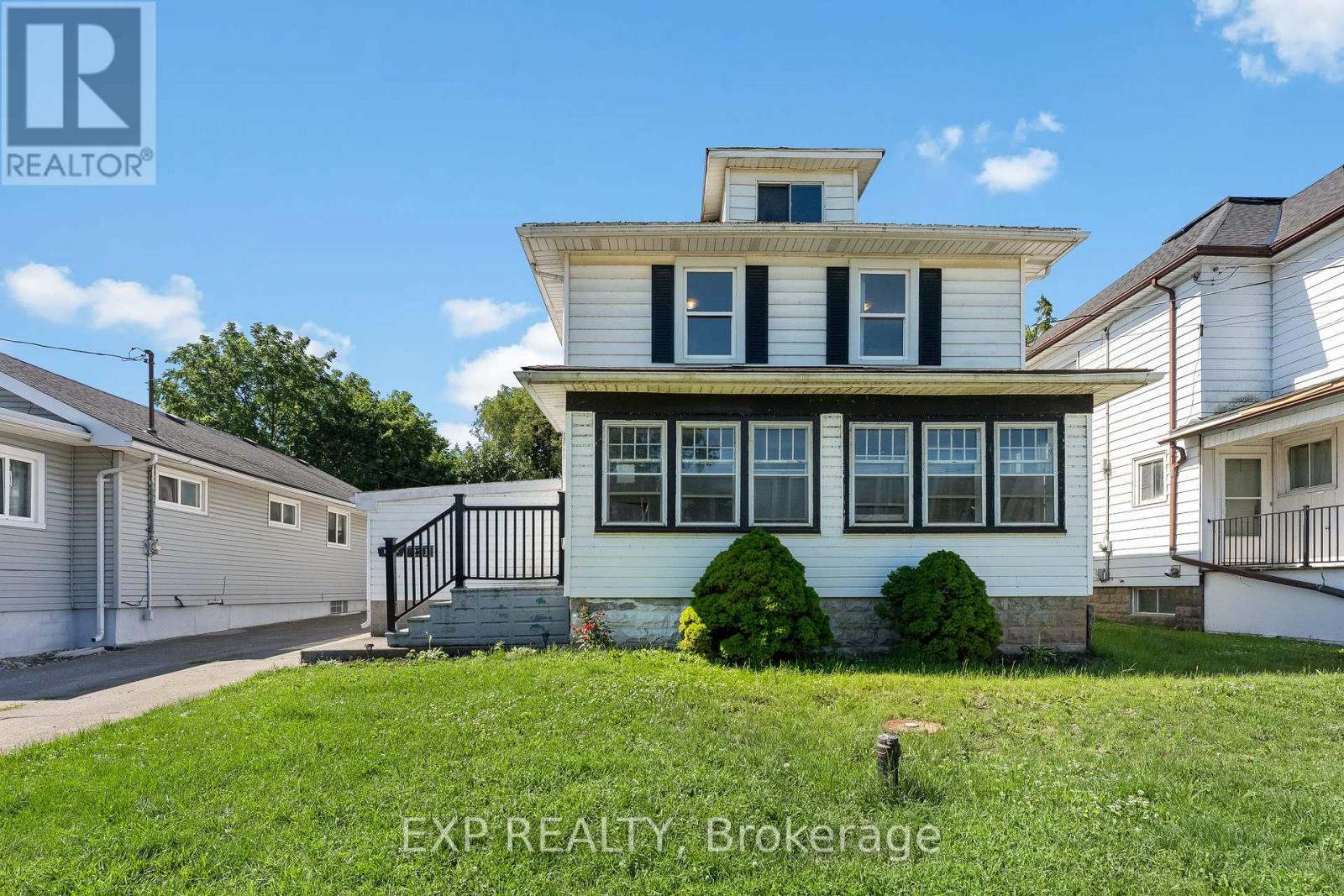 221 BOWEN ROAD, Fort Erie, Ontario