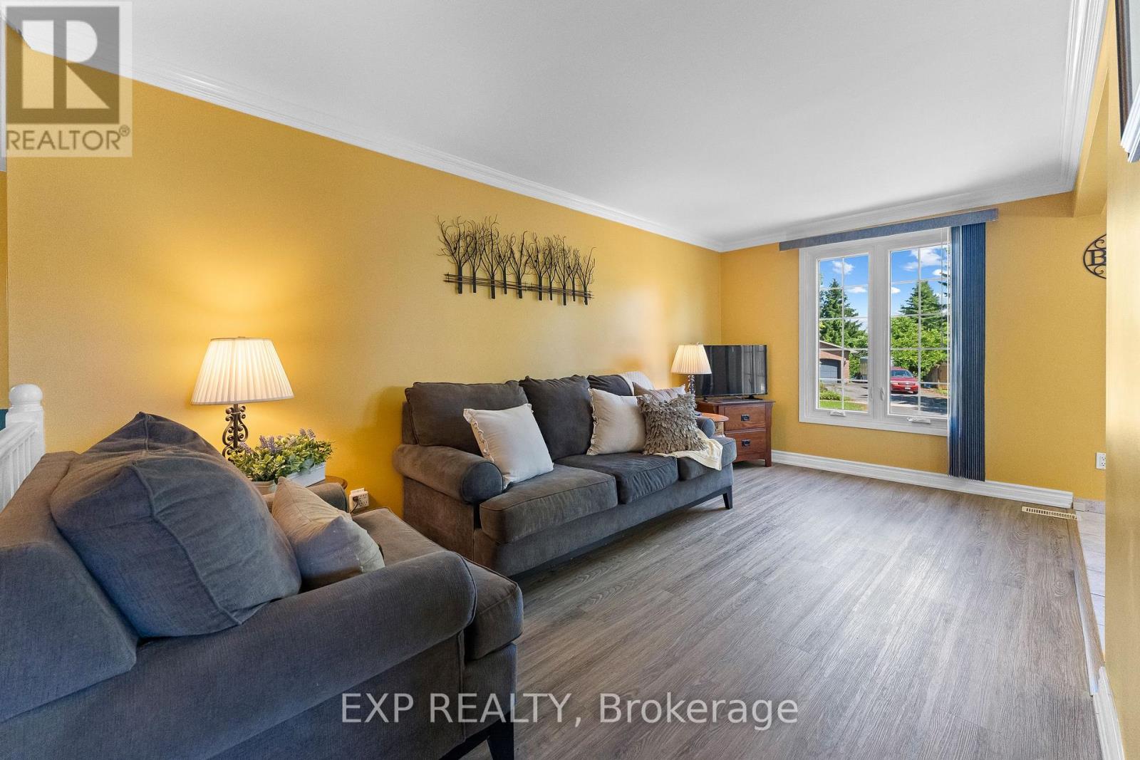 4083 Brookdale Drive, Niagara Falls, Ontario  L2H 2A9 - Photo 3 - X13490682