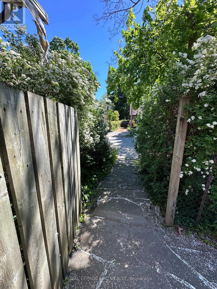 6040 Latshaw Street, Niagara Falls, Ontario  L2G 1R2 - Photo 10 - X13490734