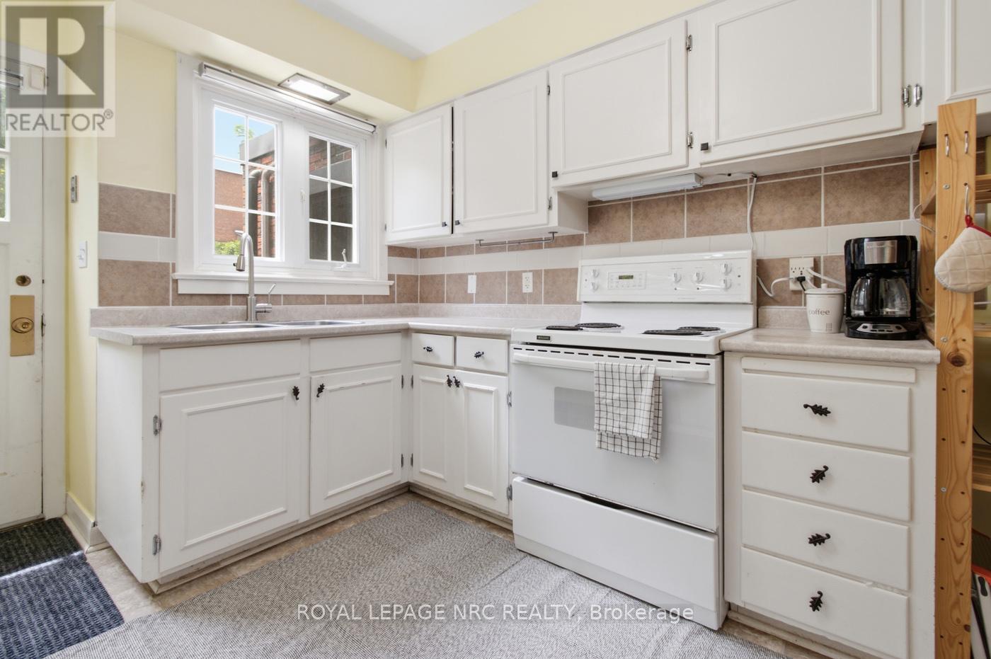 6040 Latshaw Street, Niagara Falls, Ontario  L2G 1R2 - Photo 17 - X13490734