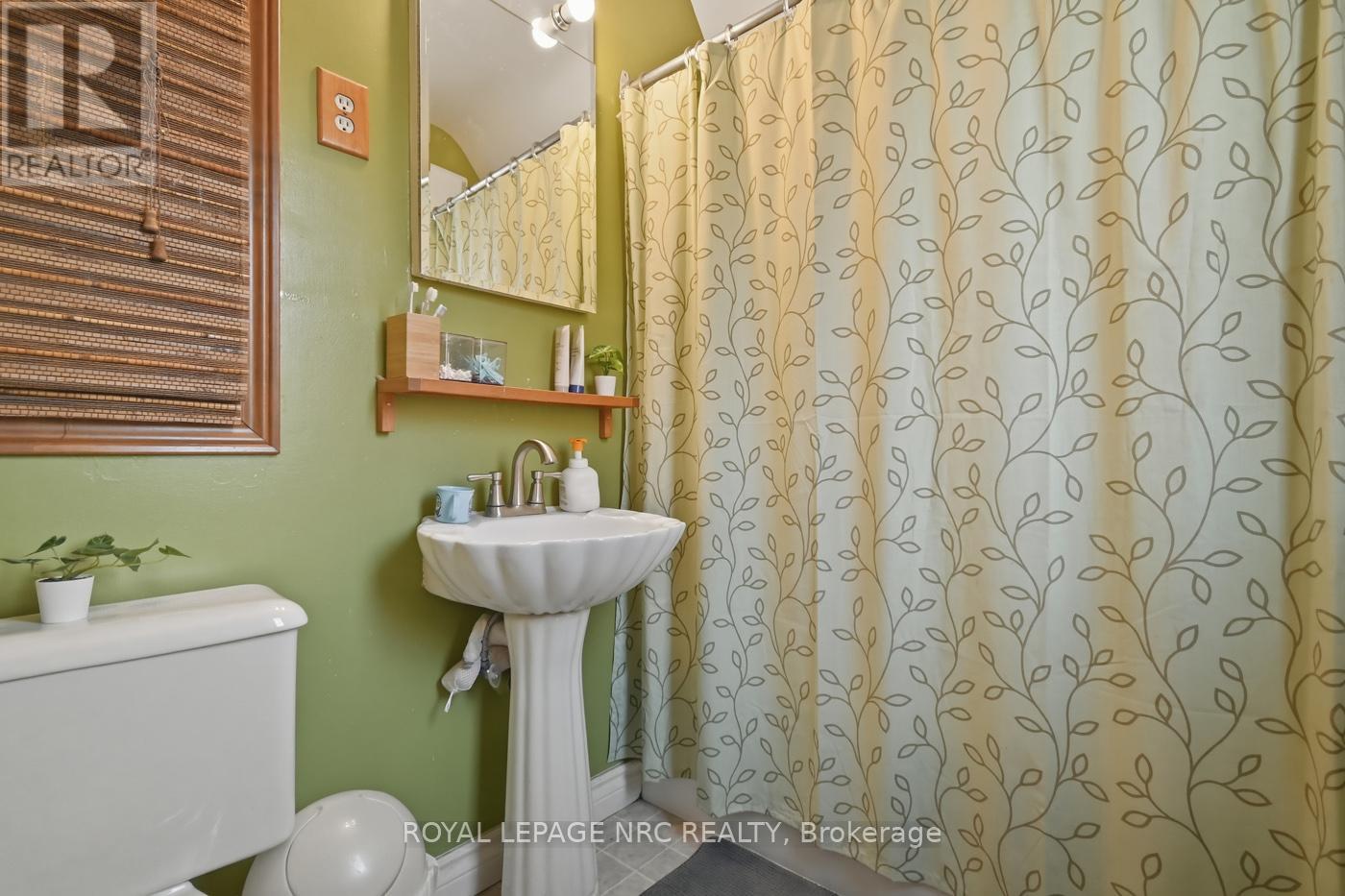 6040 Latshaw Street, Niagara Falls, Ontario  L2G 1R2 - Photo 24 - X13490734