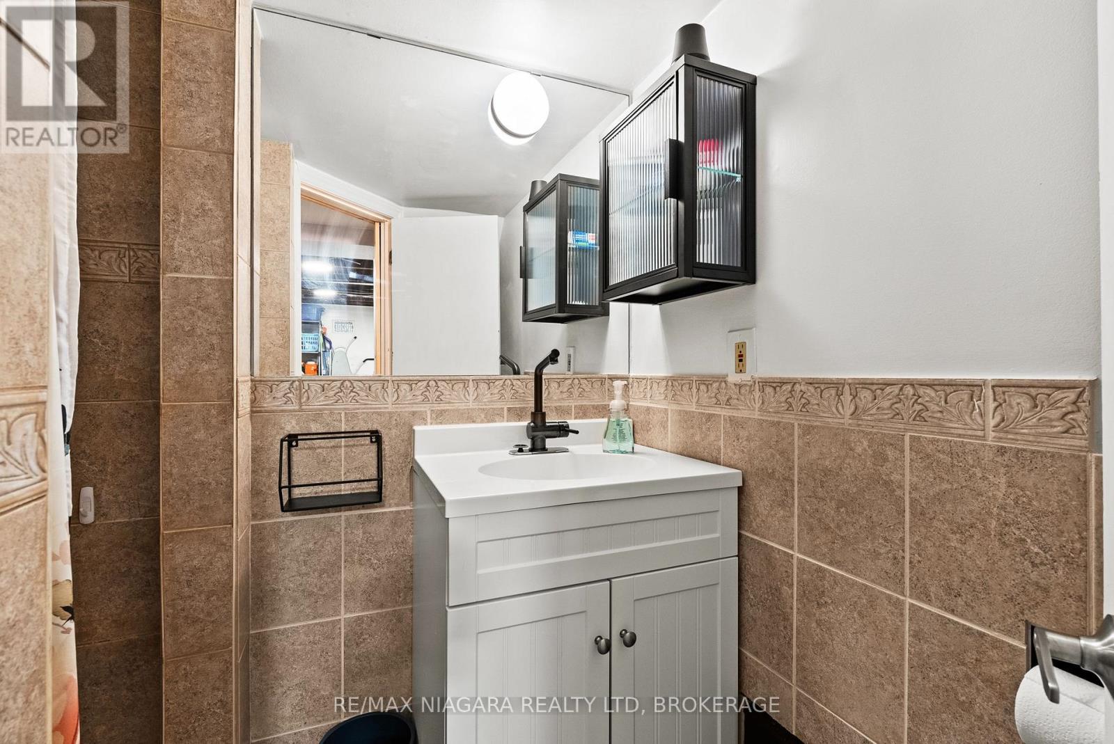 83 Devon Road, St. Catharines, Ontario  L2N 1X5 - Photo 38 - X13491386