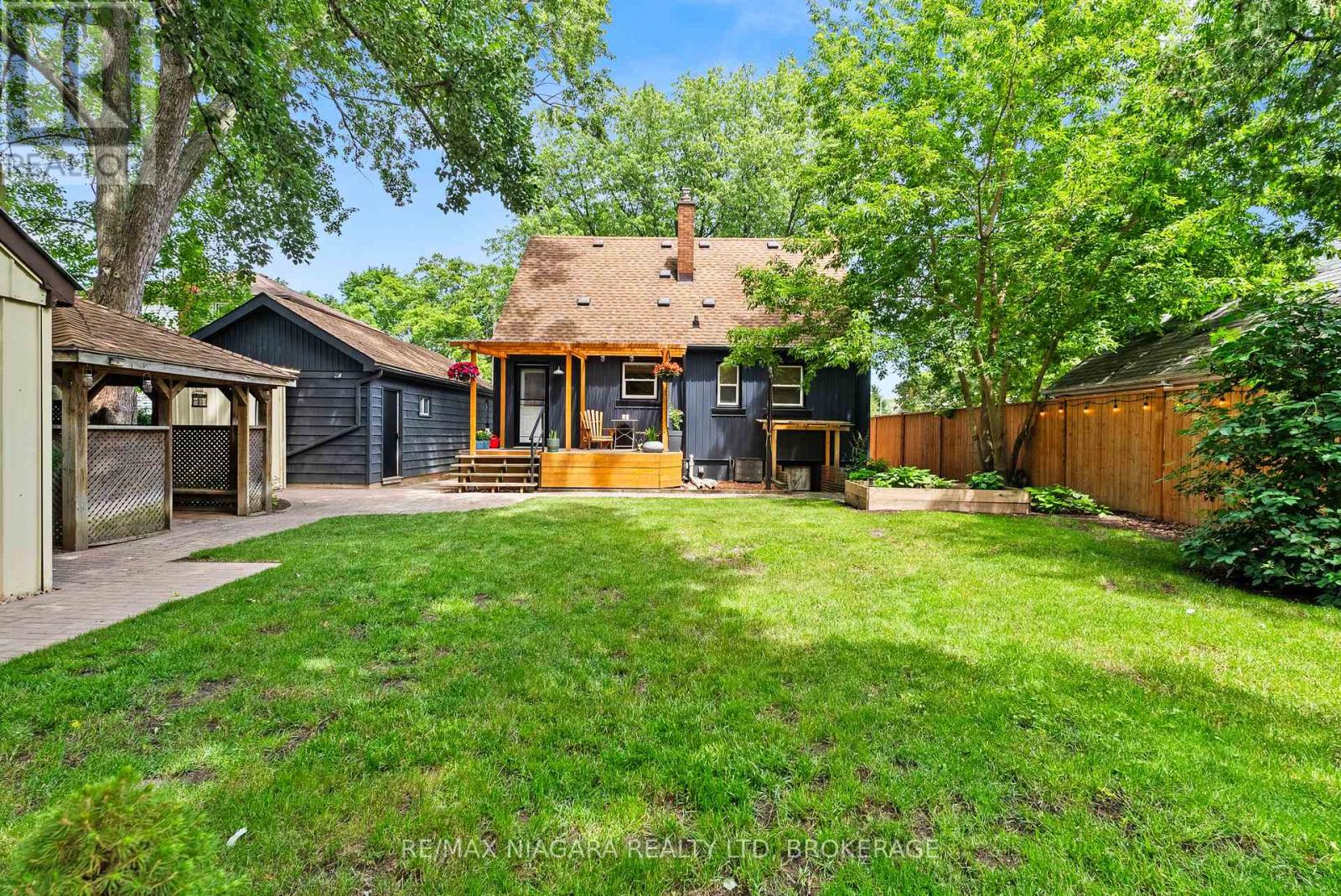 83 Devon Road, St. Catharines, Ontario  L2N 1X5 - Photo 40 - X13491386