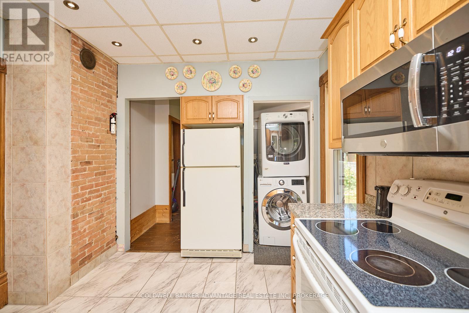 144 Geneva Street, St. Catharines, Ontario  L2R 4N8 - Photo 11 - X13491452