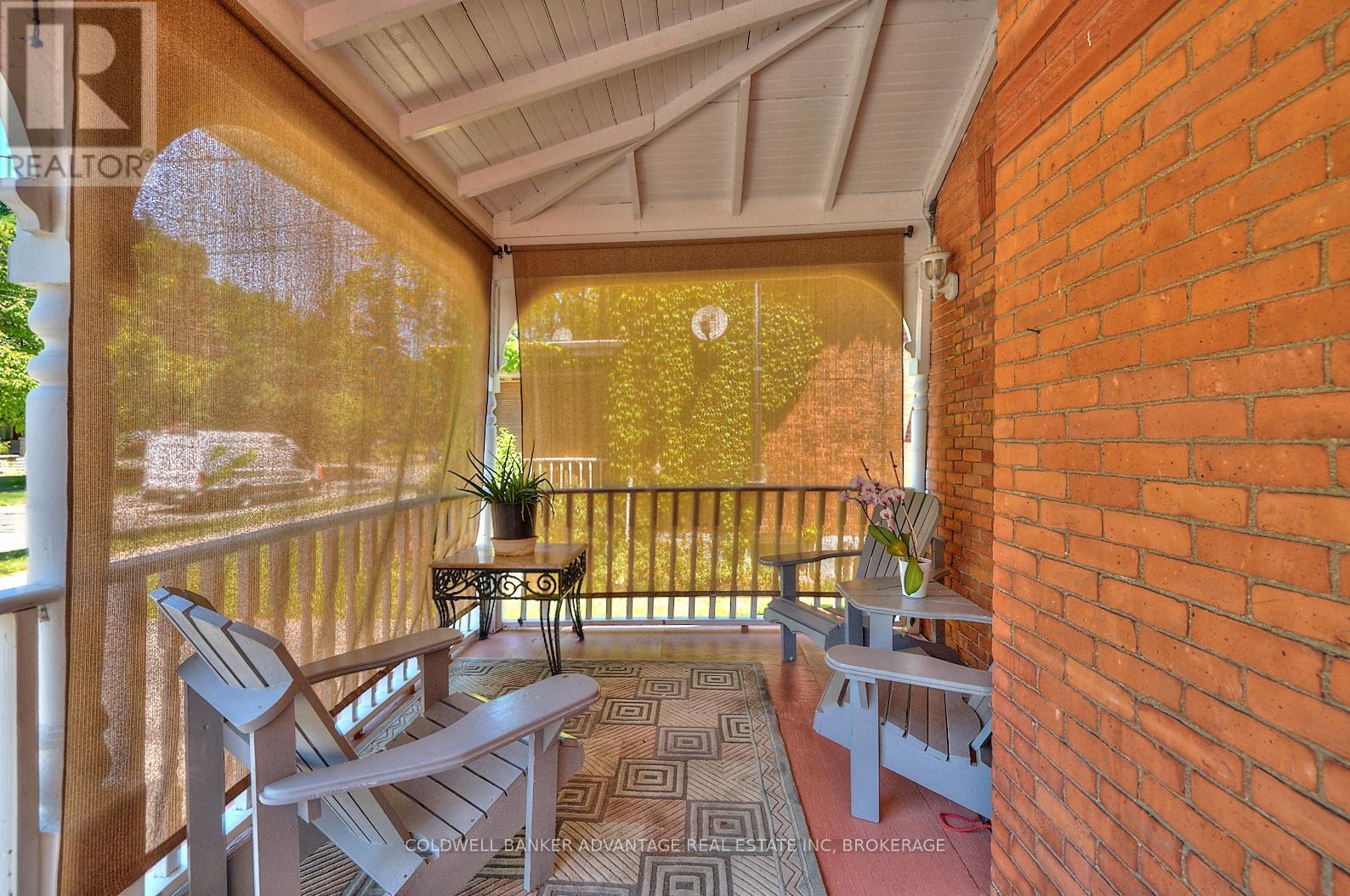 144 Geneva Street, St. Catharines, Ontario  L2R 4N8 - Photo 3 - X13491452