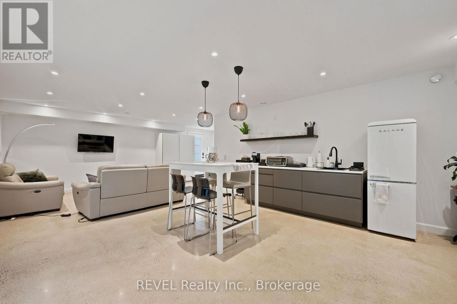 81 Mackenzie King Avenue, St. Catharines, Ontario  L2P 0E1 - Photo 40 - X13492080