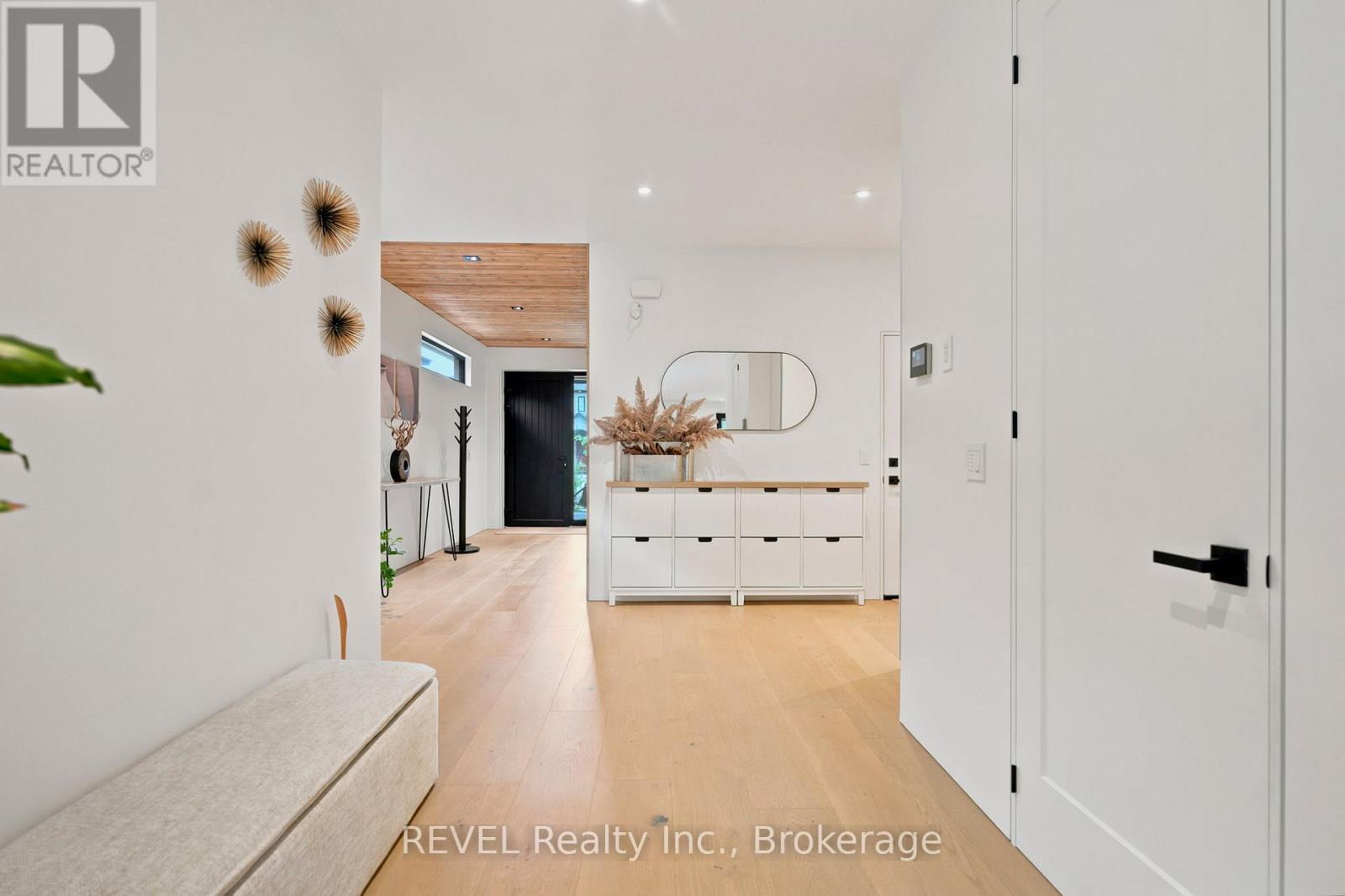 81 Mackenzie King Avenue, St. Catharines, Ontario  L2P 0E1 - Photo 6 - X13492080
