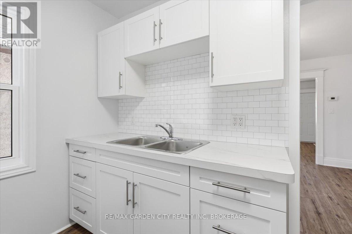 106 Carlton Street, St. Catharines, Ontario  L2R 1R3 - Photo 12 - X13492276