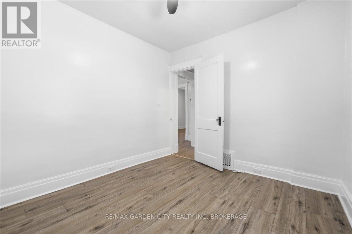 106 Carlton Street, St. Catharines, Ontario  L2R 1R3 - Photo 19 - X13492276