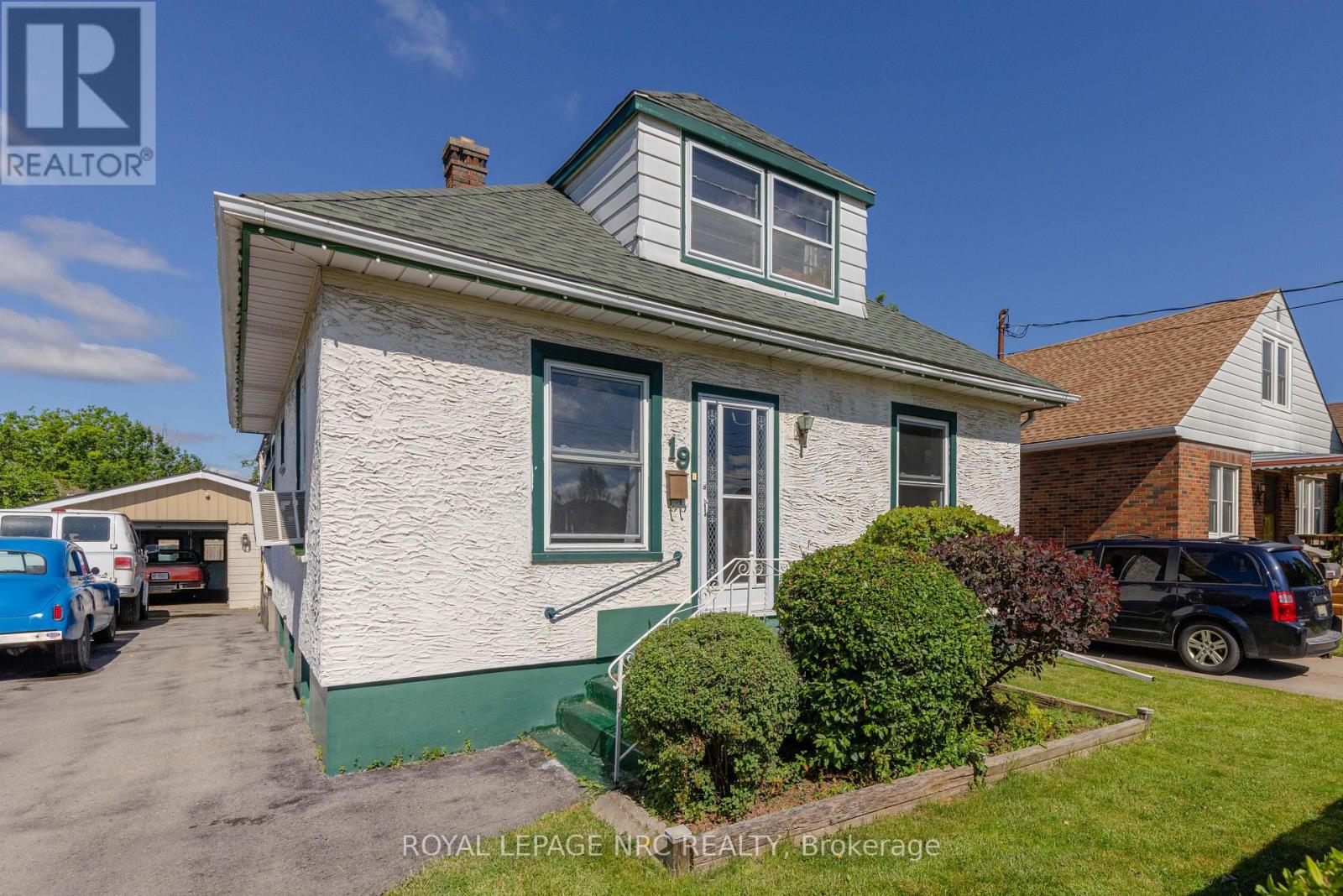 19 Cunningham Street, Thorold, Ontario  L2V 3K6 - Photo 2 - X13492892