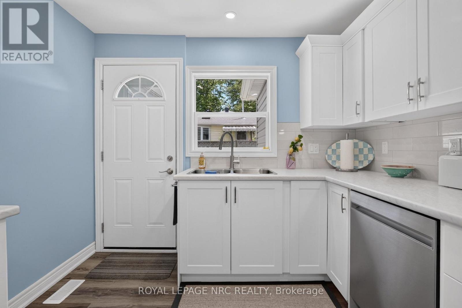 404 Lakewood Avenue, Fort Erie, Ontario  L0S 1B0 - Photo 14 - X13493358