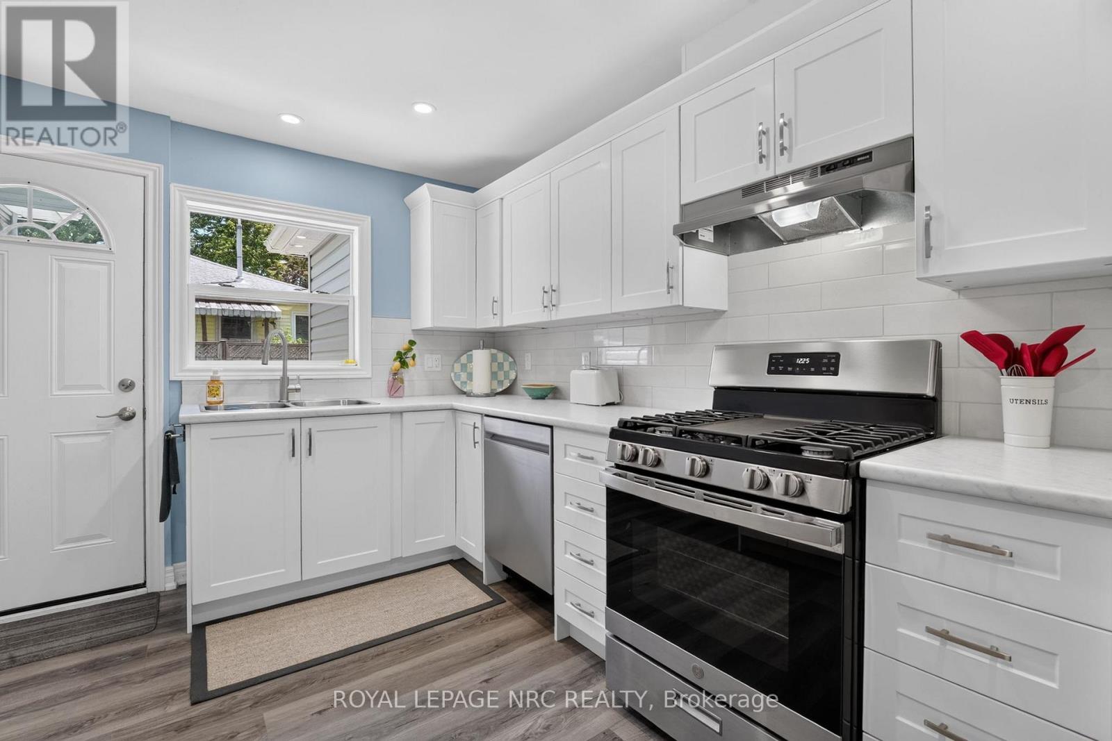 404 Lakewood Avenue, Fort Erie, Ontario  L0S 1B0 - Photo 16 - X13493358