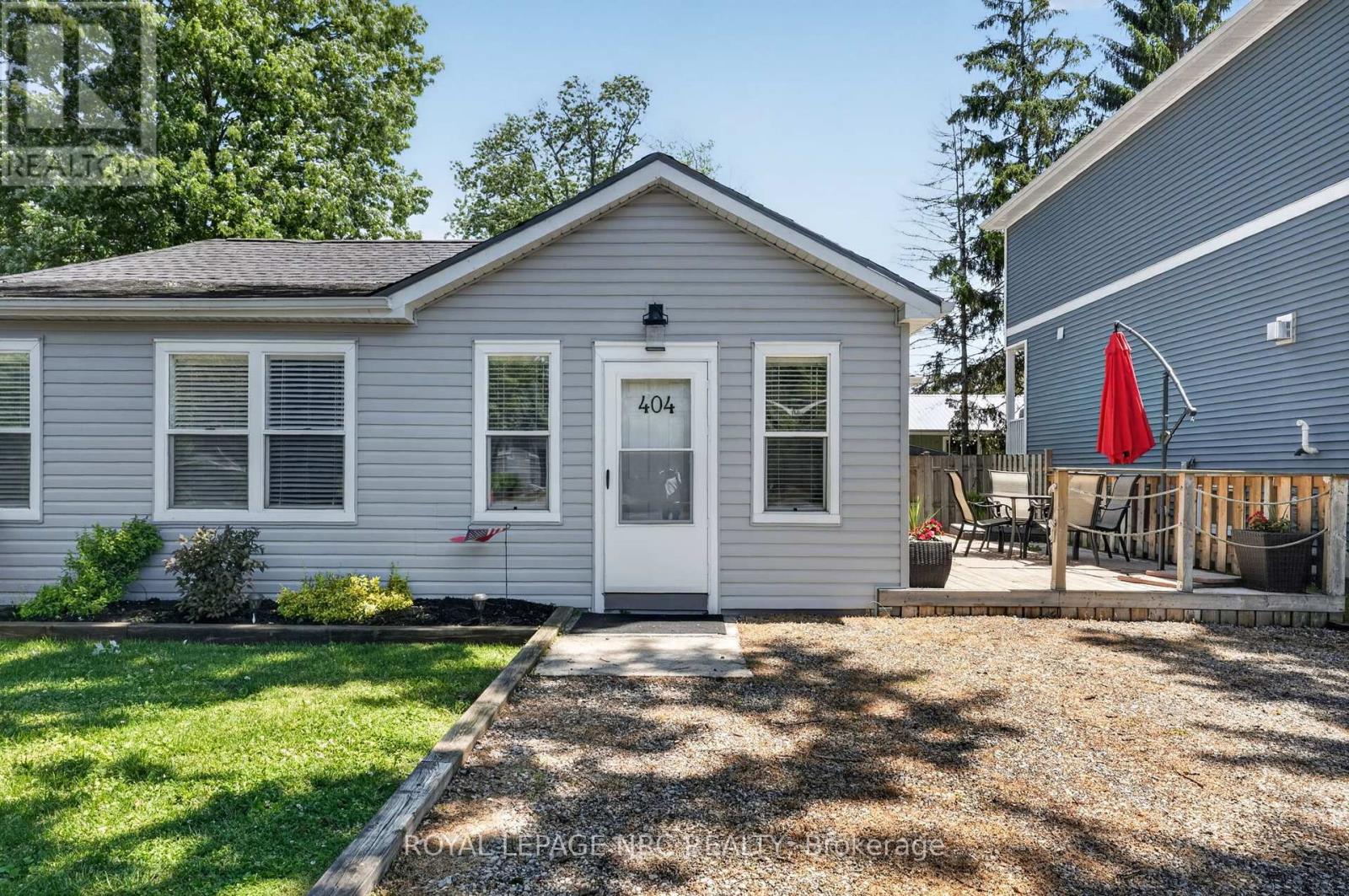 404 Lakewood Avenue, Fort Erie, Ontario  L0S 1B0 - Photo 3 - X13493358